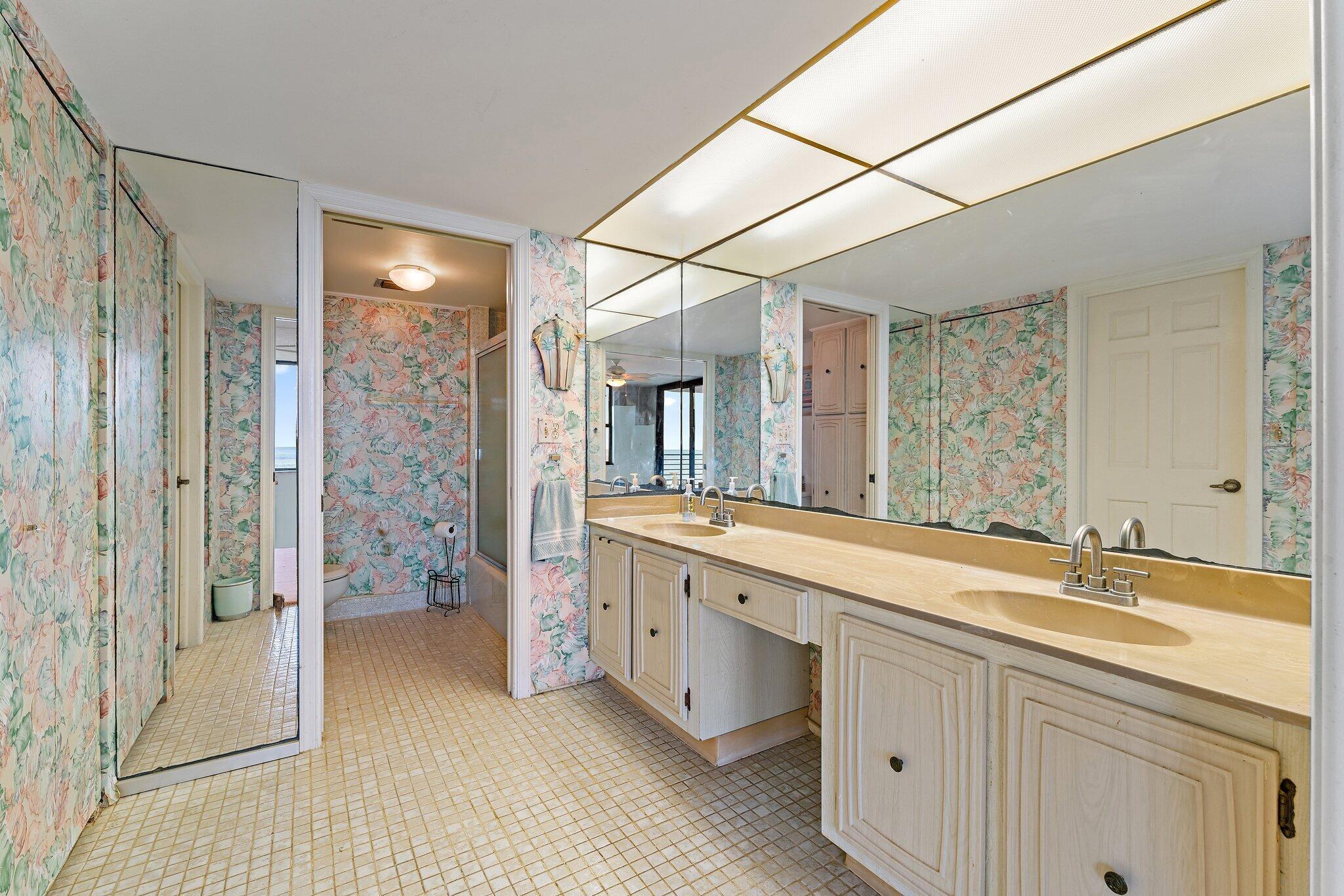 JUNO BY THE SEA NORTH THE - Residential