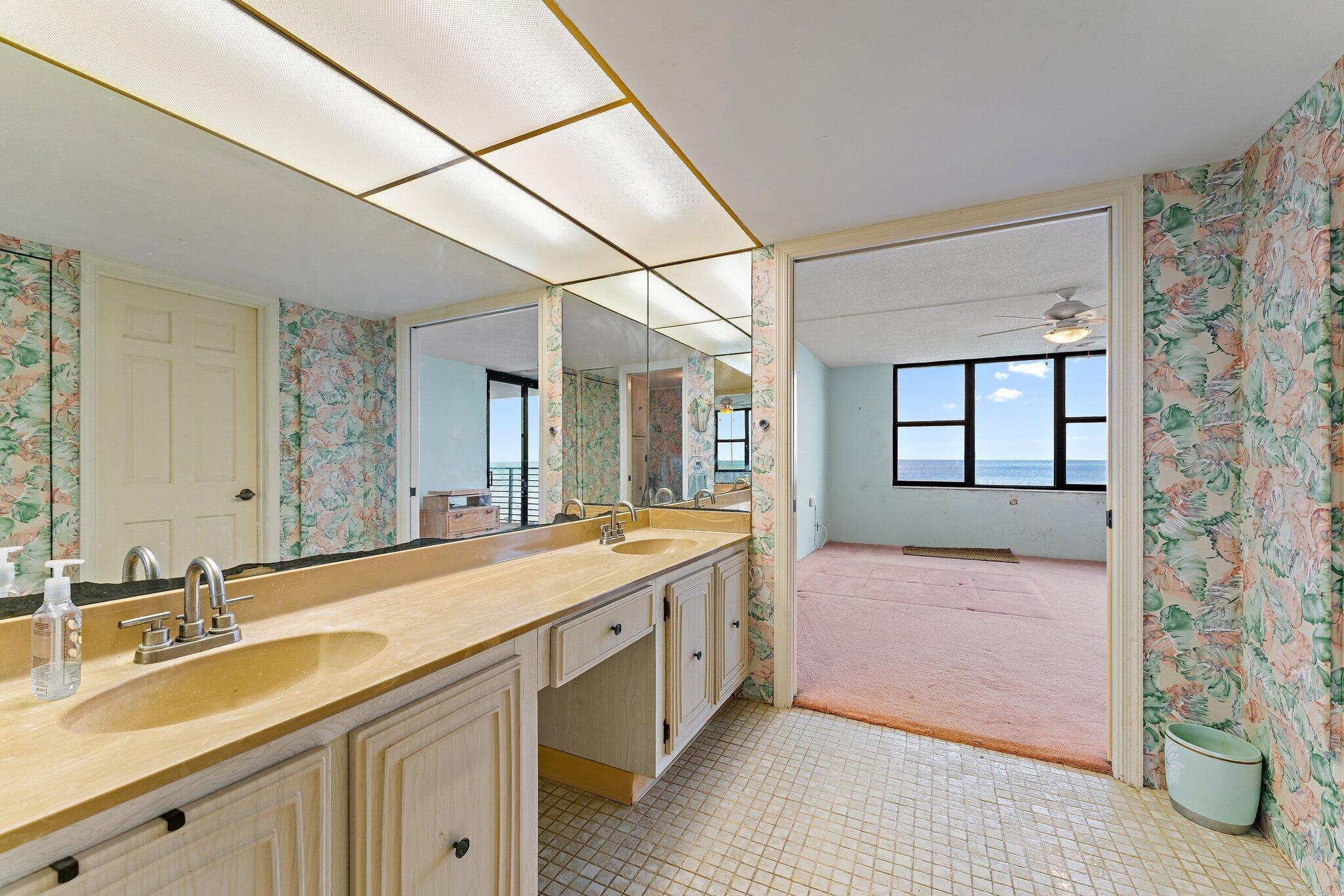 JUNO BY THE SEA NORTH THE - Residential