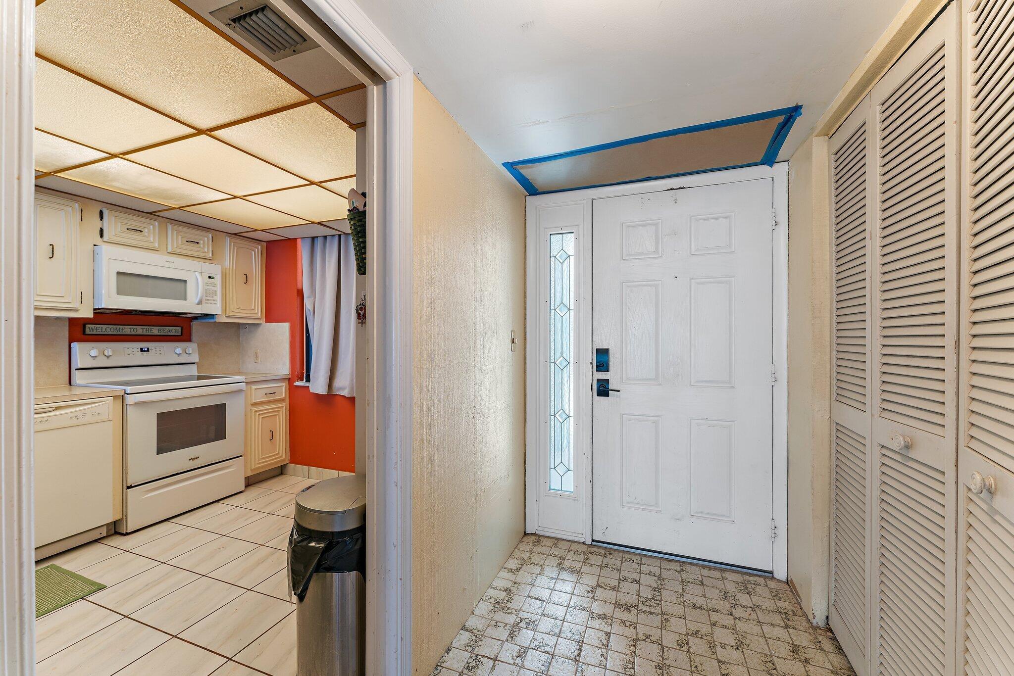 JUNO BY THE SEA NORTH THE - Residential