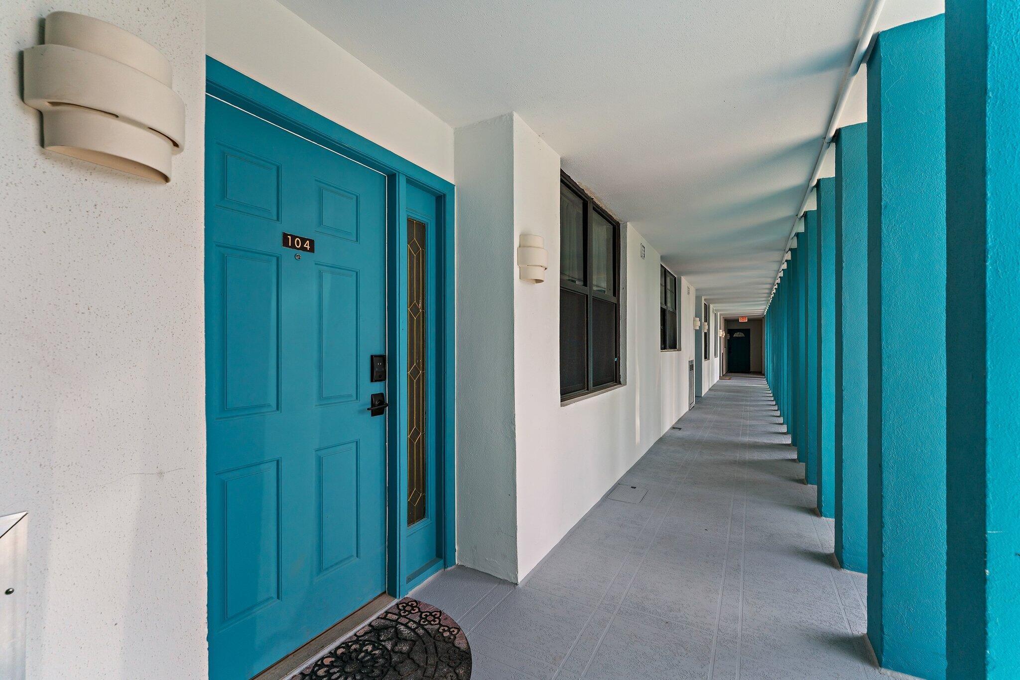 JUNO BY THE SEA NORTH THE - Residential