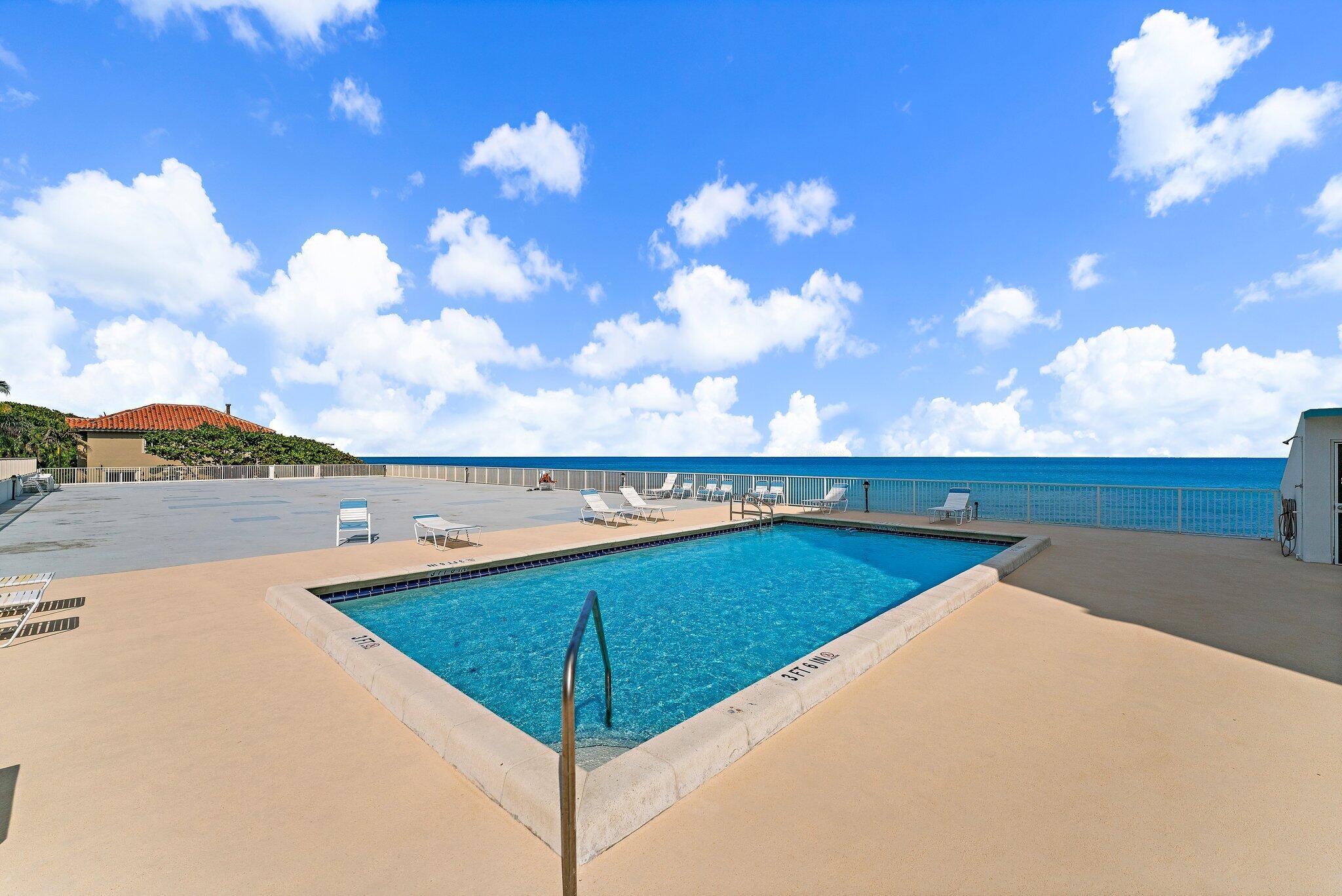 JUNO BY THE SEA NORTH THE - Residential