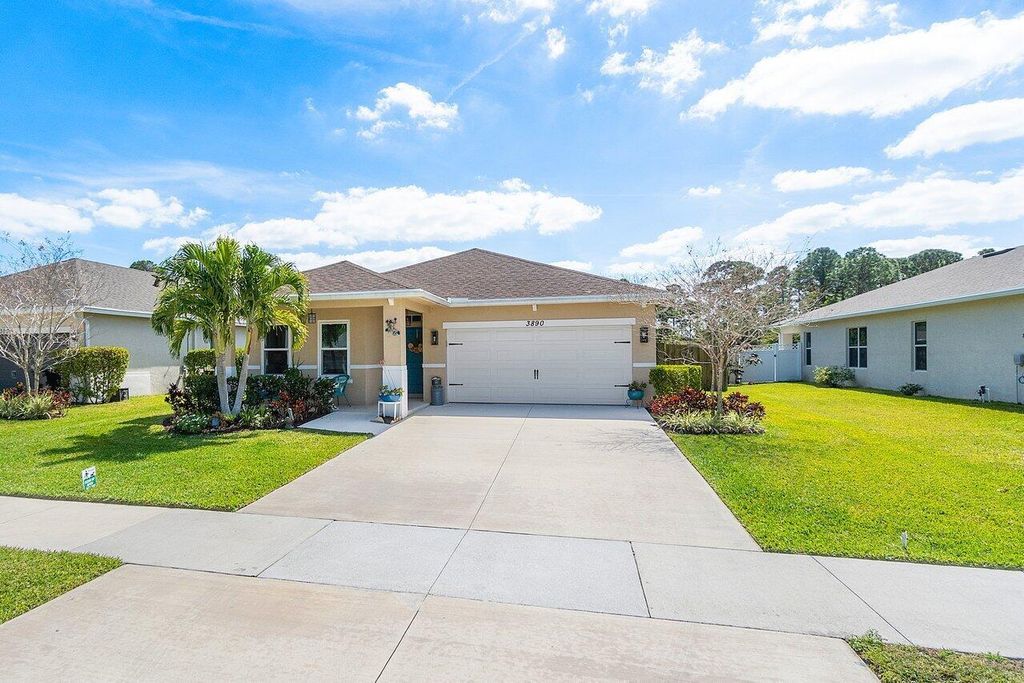 Photo of 3890 SE Lee Street, Stuart, FL 34997 (MLS # R10964336)