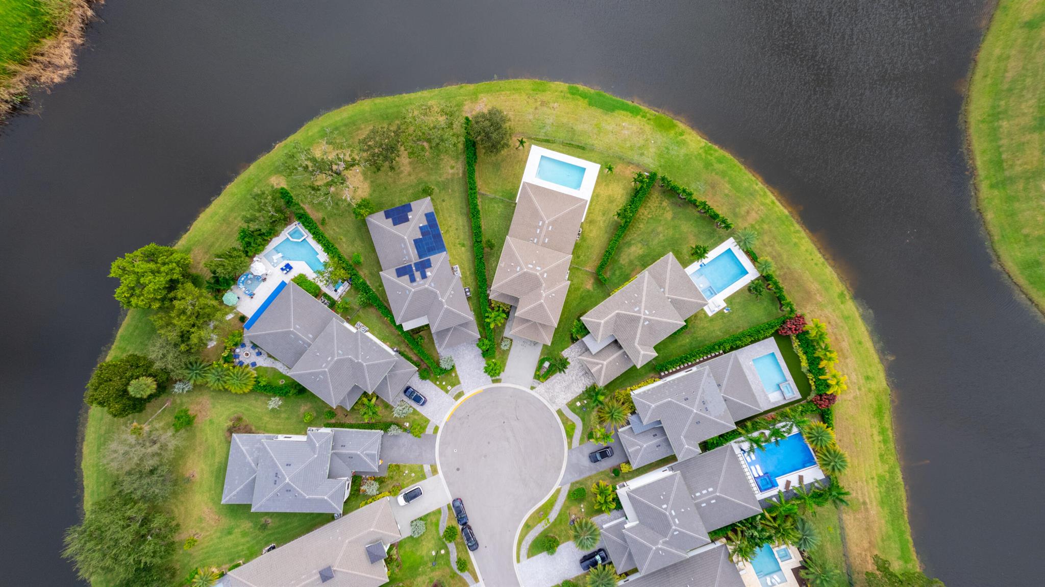 BANYAN CAY RESORT COMMUNI - Residential Lease