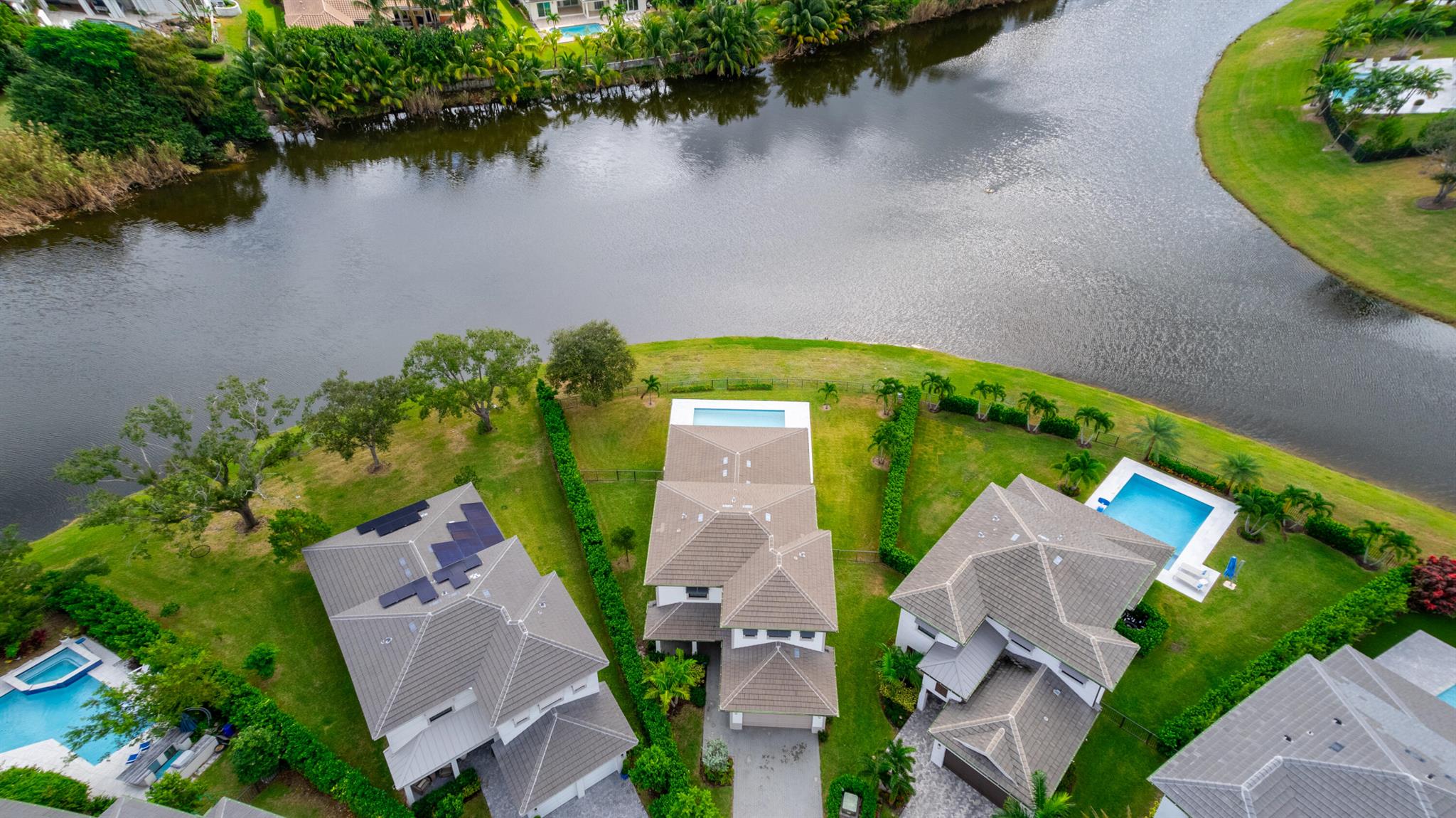 BANYAN CAY RESORT COMMUNI - Residential Lease