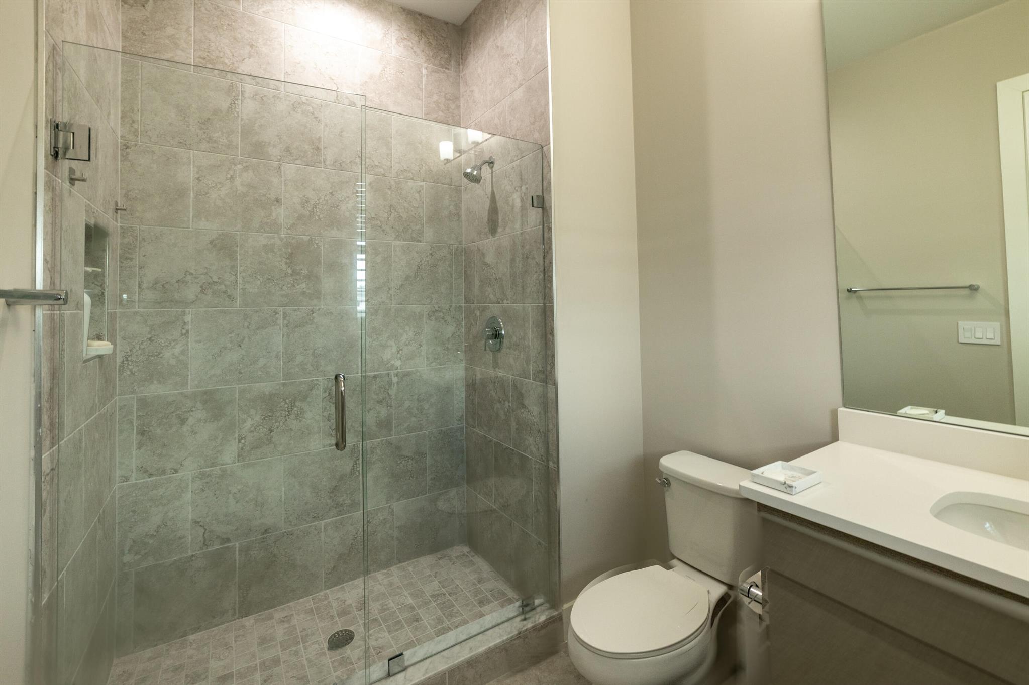 BANYAN CAY RESORT COMMUNI - Residential Lease