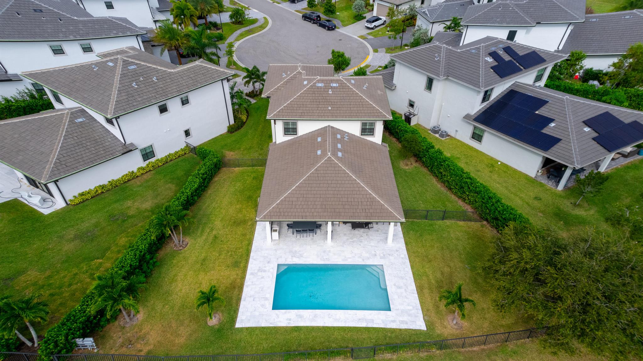 BANYAN CAY RESORT COMMUNI - Residential Lease