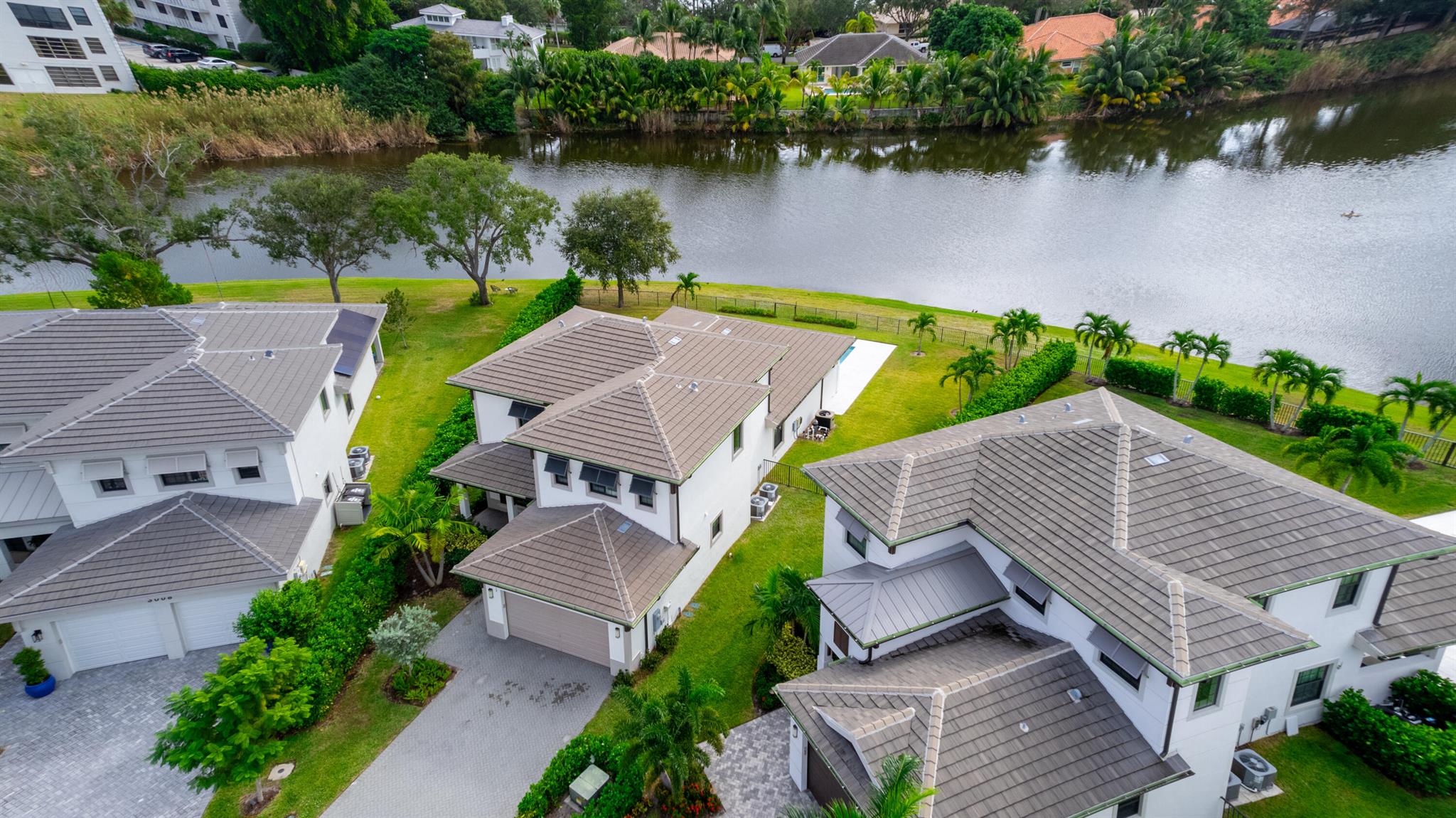 BANYAN CAY RESORT COMMUNI - Residential Lease