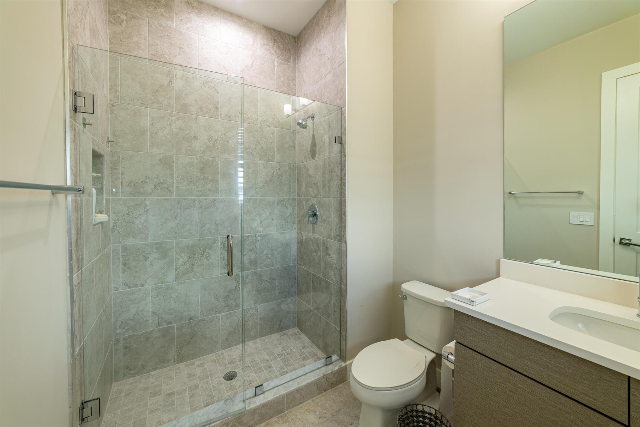 BANYAN CAY RESORT COMMUNI - Residential Lease