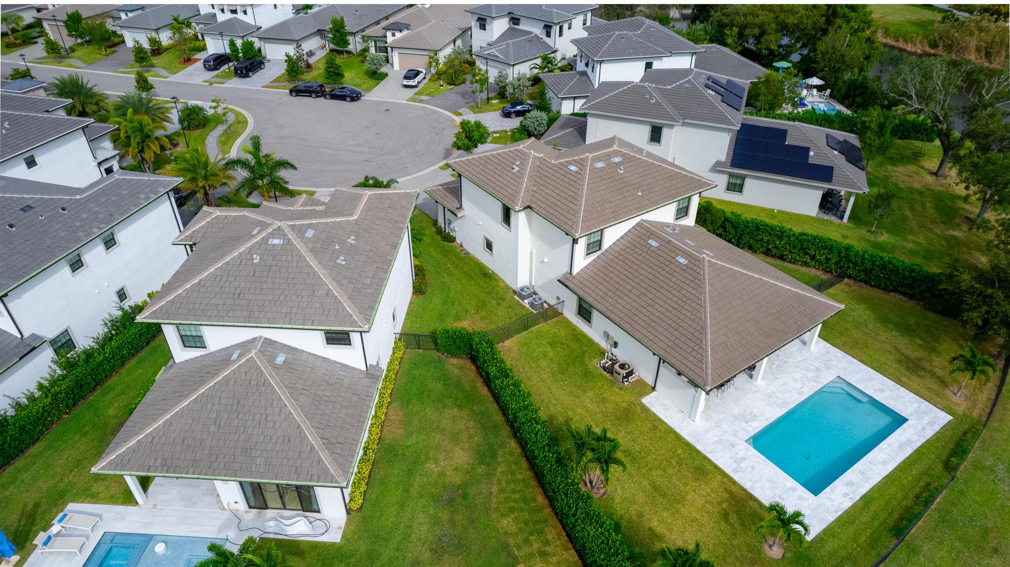 BANYAN CAY RESORT COMMUNI - Residential Lease