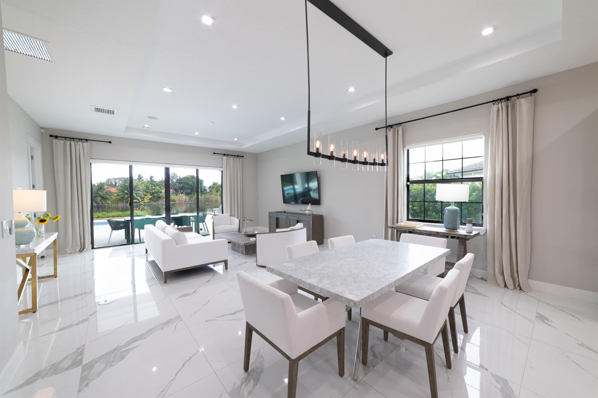 BANYAN CAY RESORT COMMUNI - Residential Lease