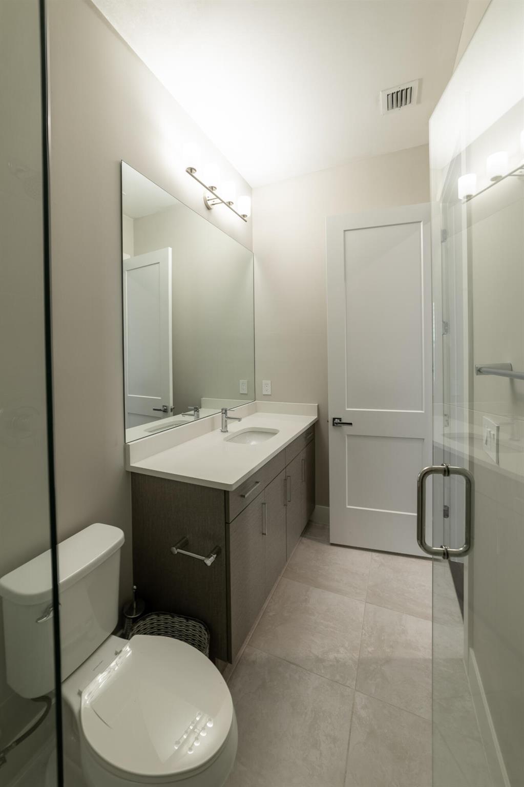 BANYAN CAY RESORT COMMUNI - Residential Lease