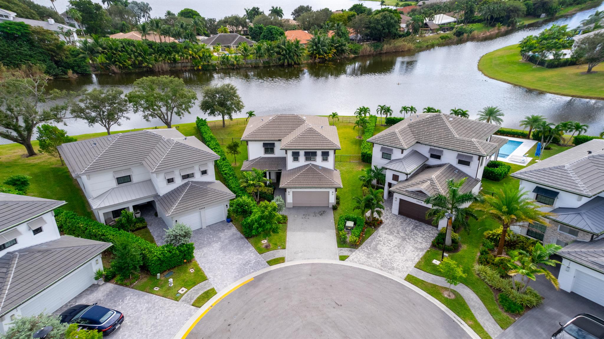 BANYAN CAY RESORT COMMUNI - Residential Lease