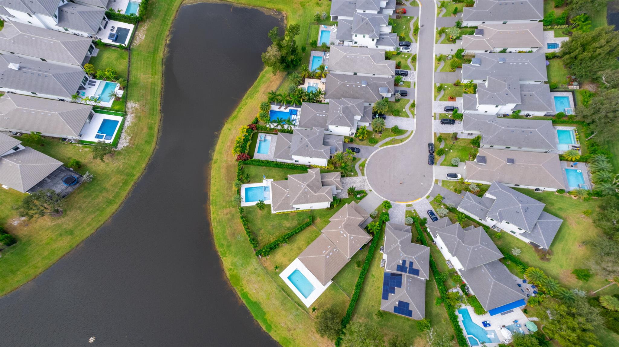 BANYAN CAY RESORT COMMUNI - Residential Lease