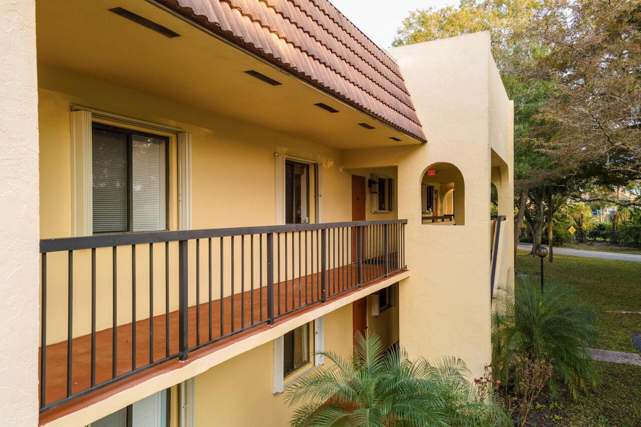 BOCA TERRACE - Residential Lease