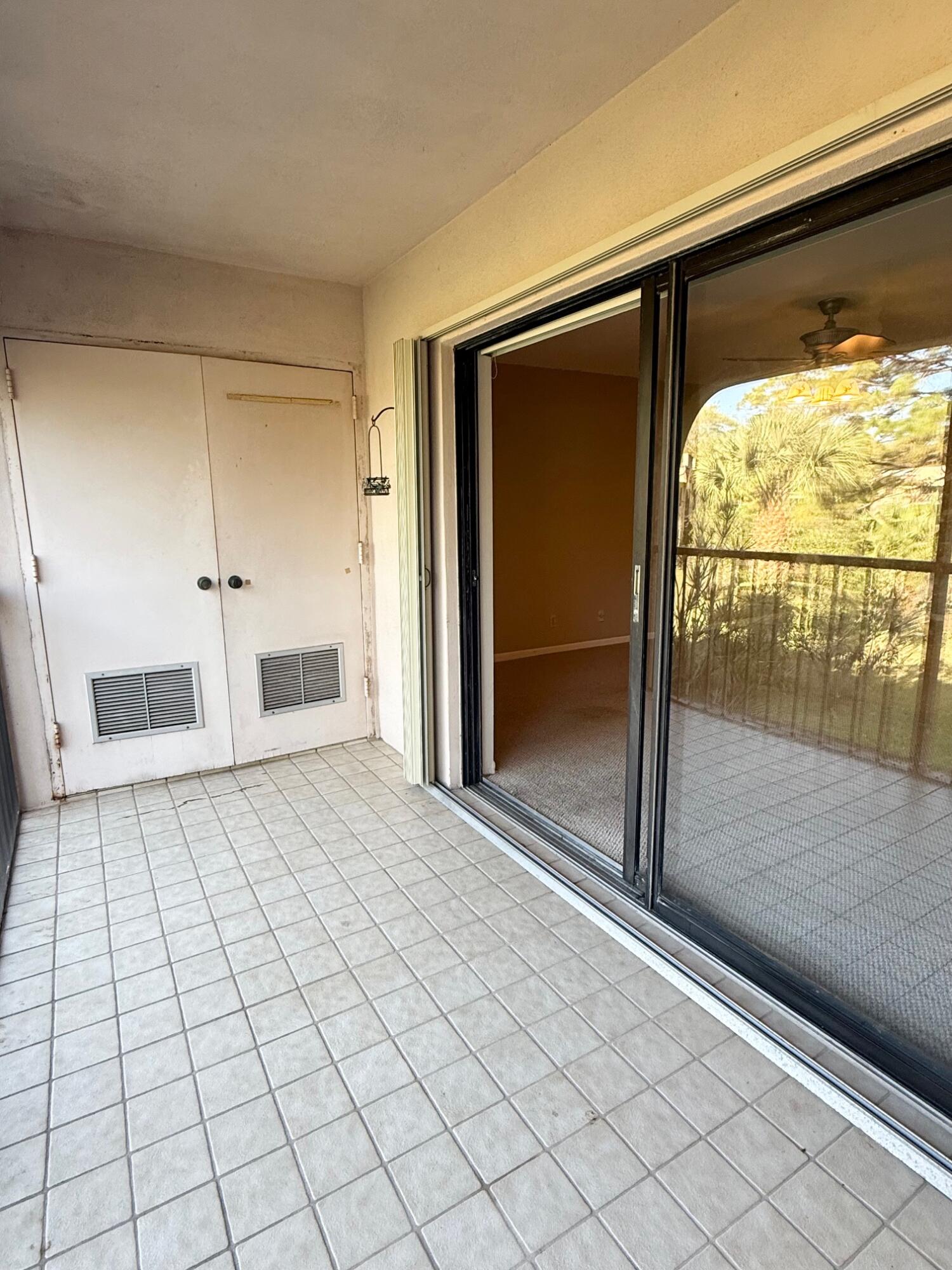 BOCA TERRACE - Residential Lease