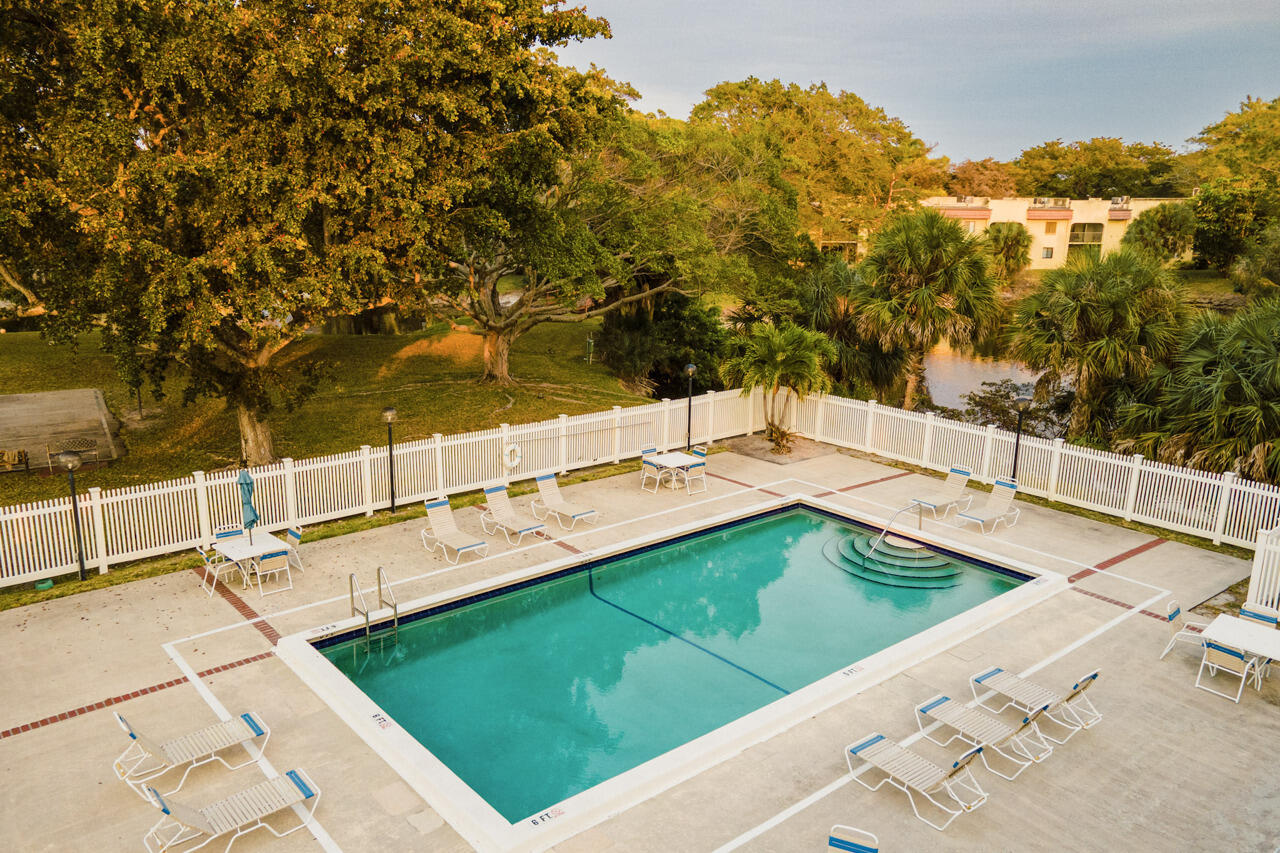 BOCA TERRACE - Residential Lease