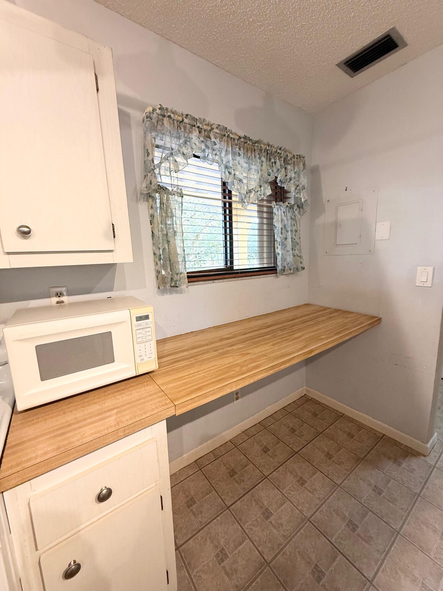 BOCA TERRACE - Residential Lease