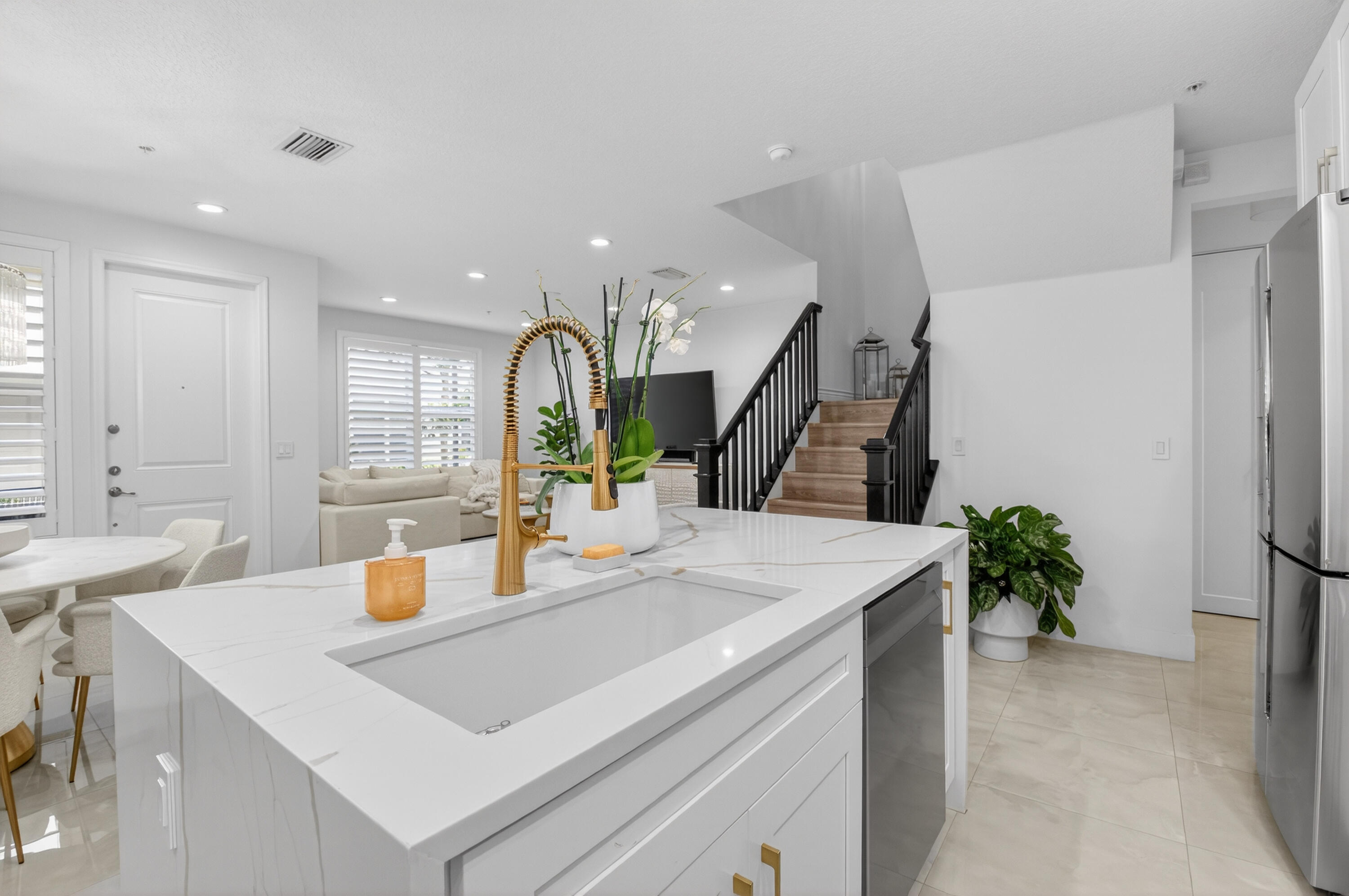 Centra - Residential Lease