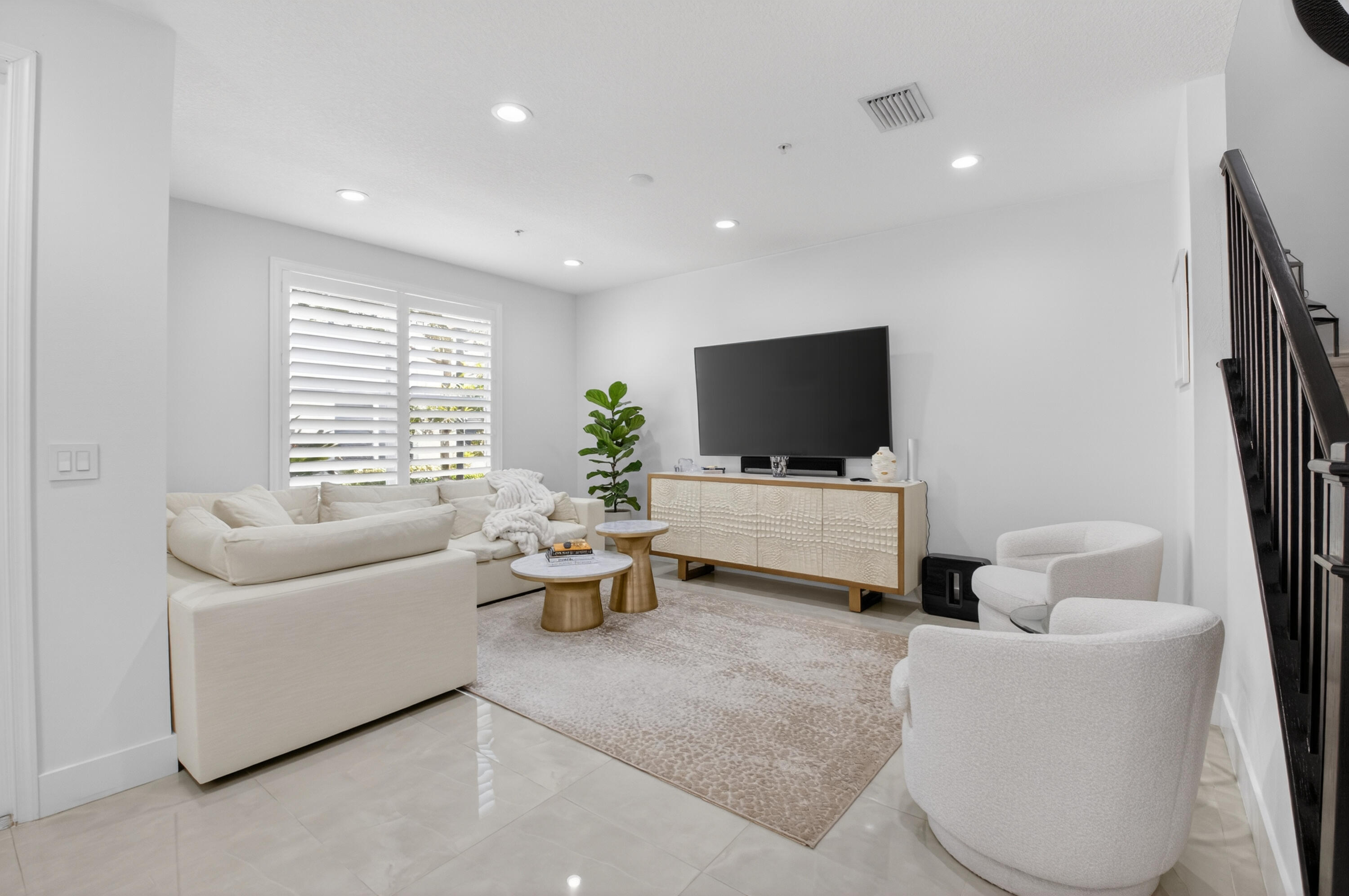 Centra - Residential Lease