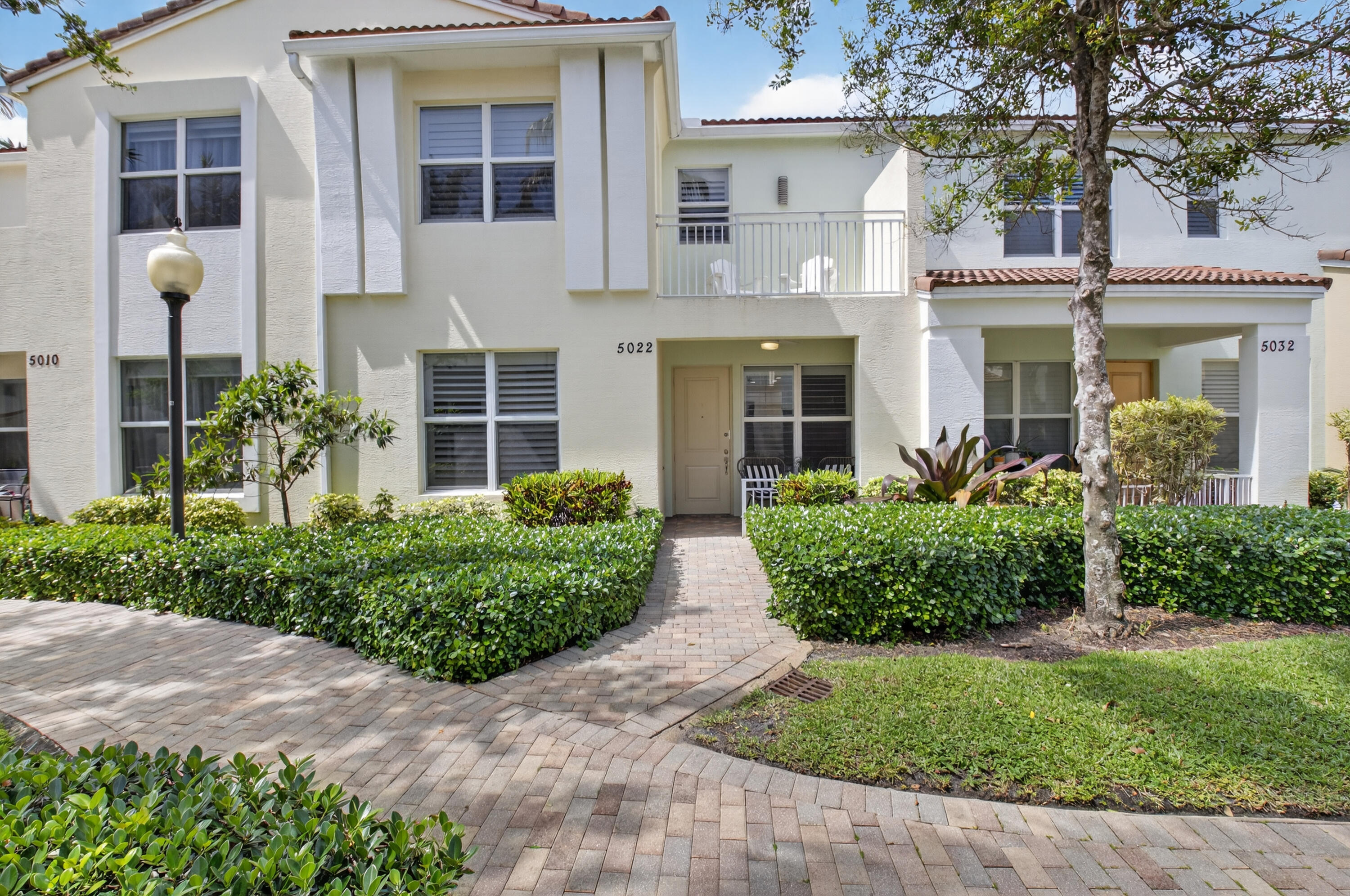 Centra - Residential Lease