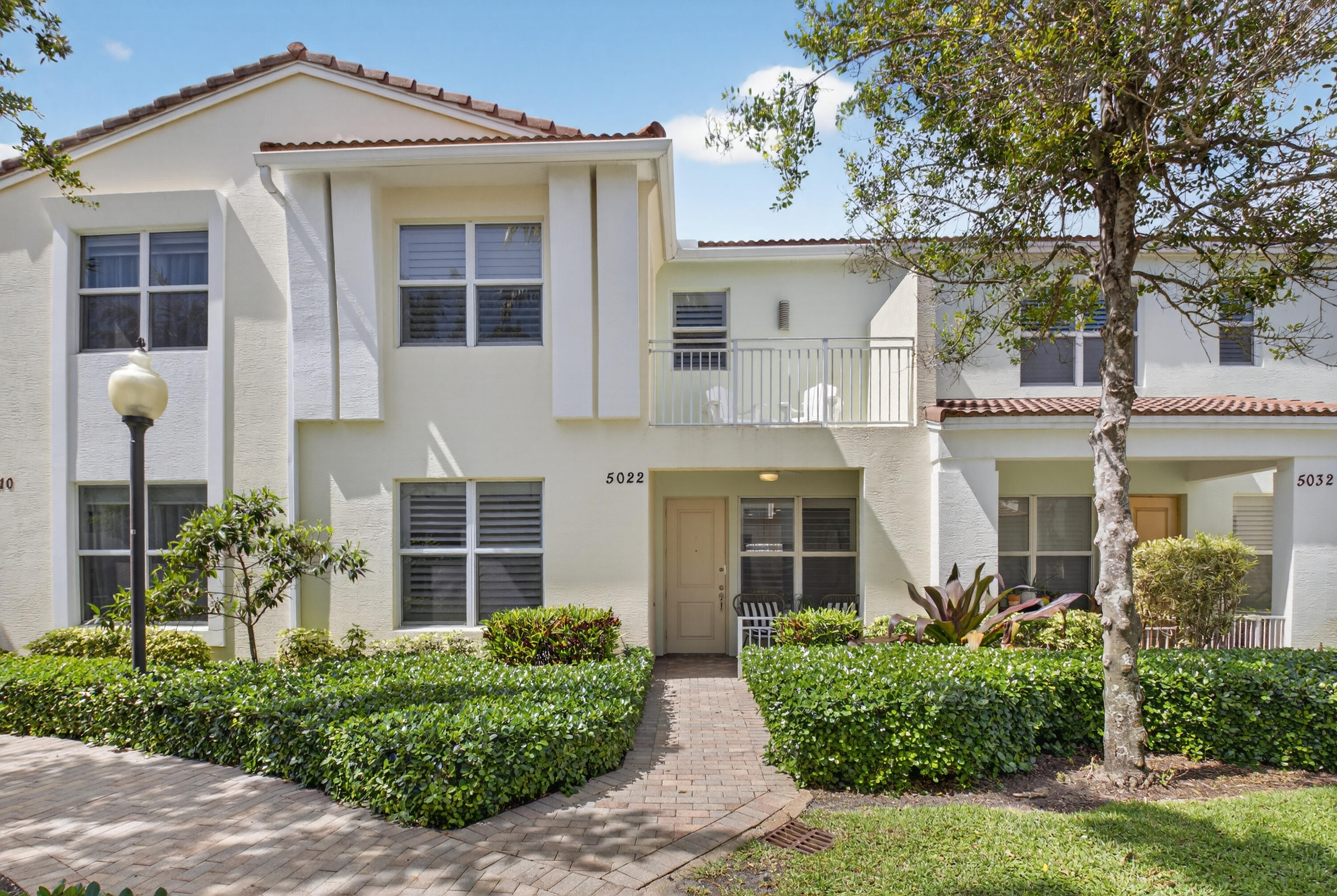 Centra - Residential Lease