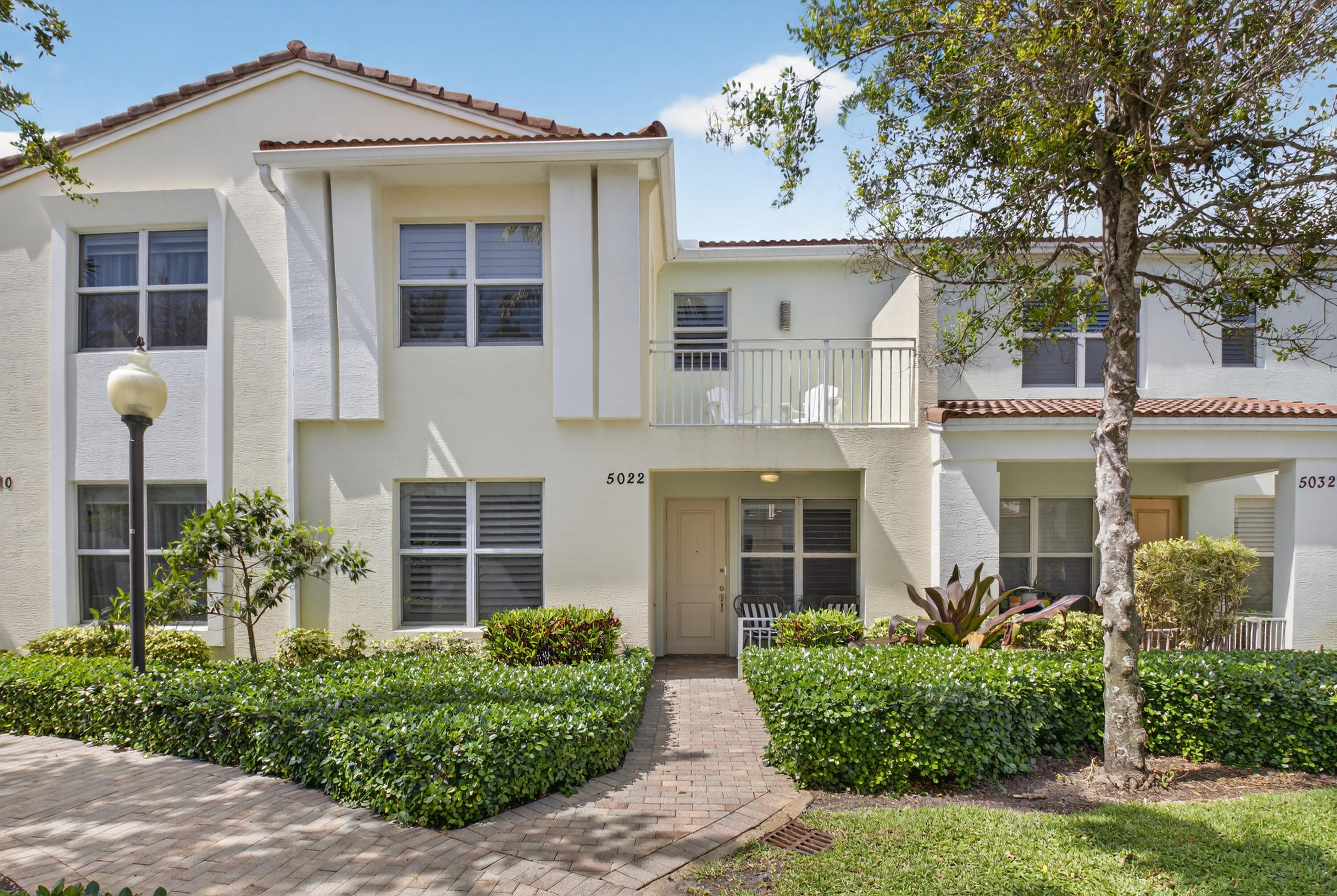 Centra - Residential Lease