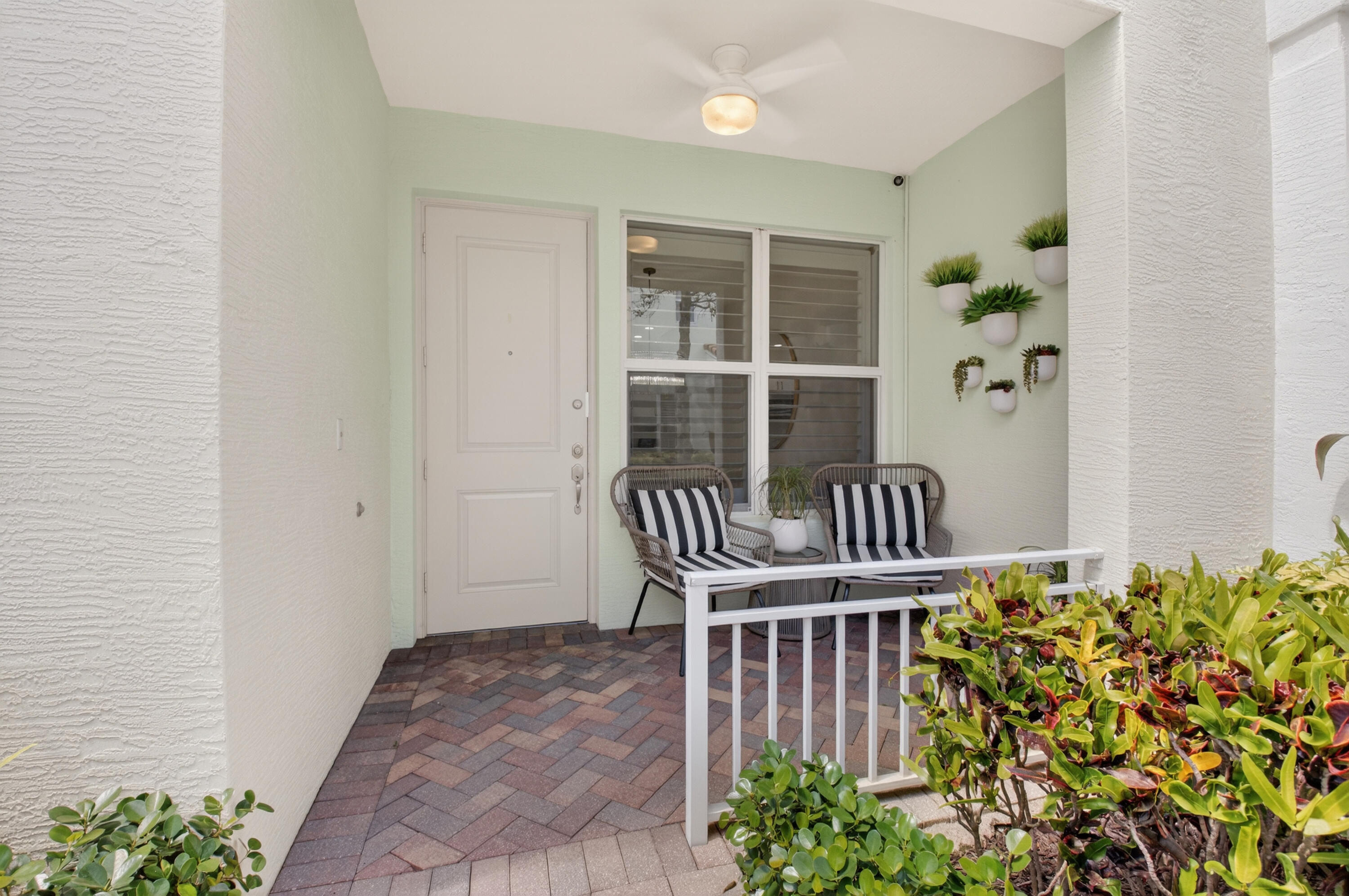 Centra - Residential Lease