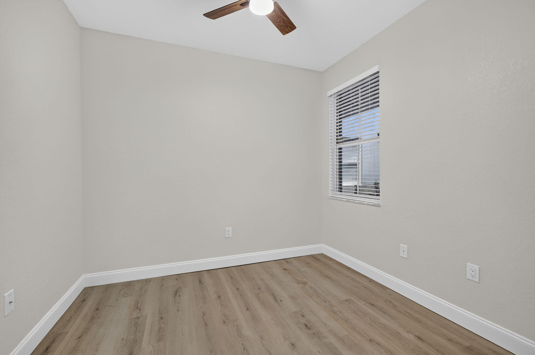 2103 SHOMA Drive 122