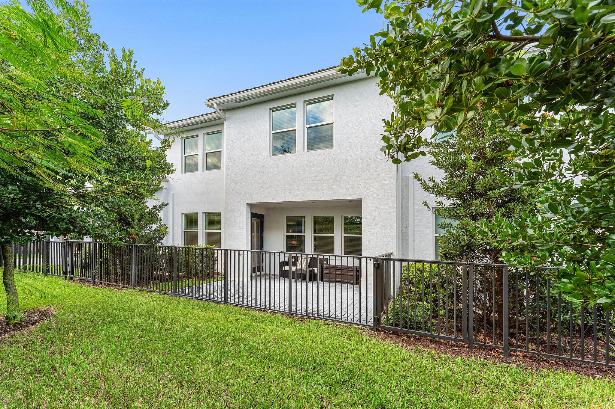 CROSSINGS OF WESTLAKE - Residential Lease