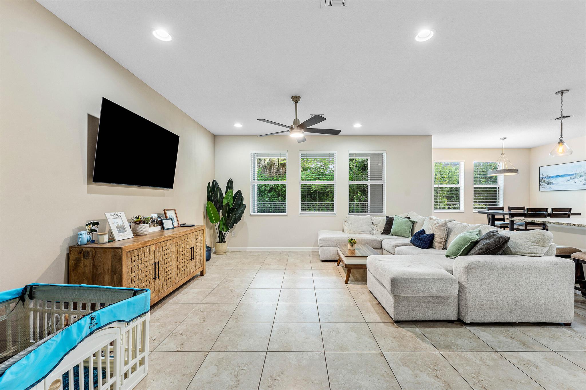 CROSSINGS OF WESTLAKE - Residential Lease