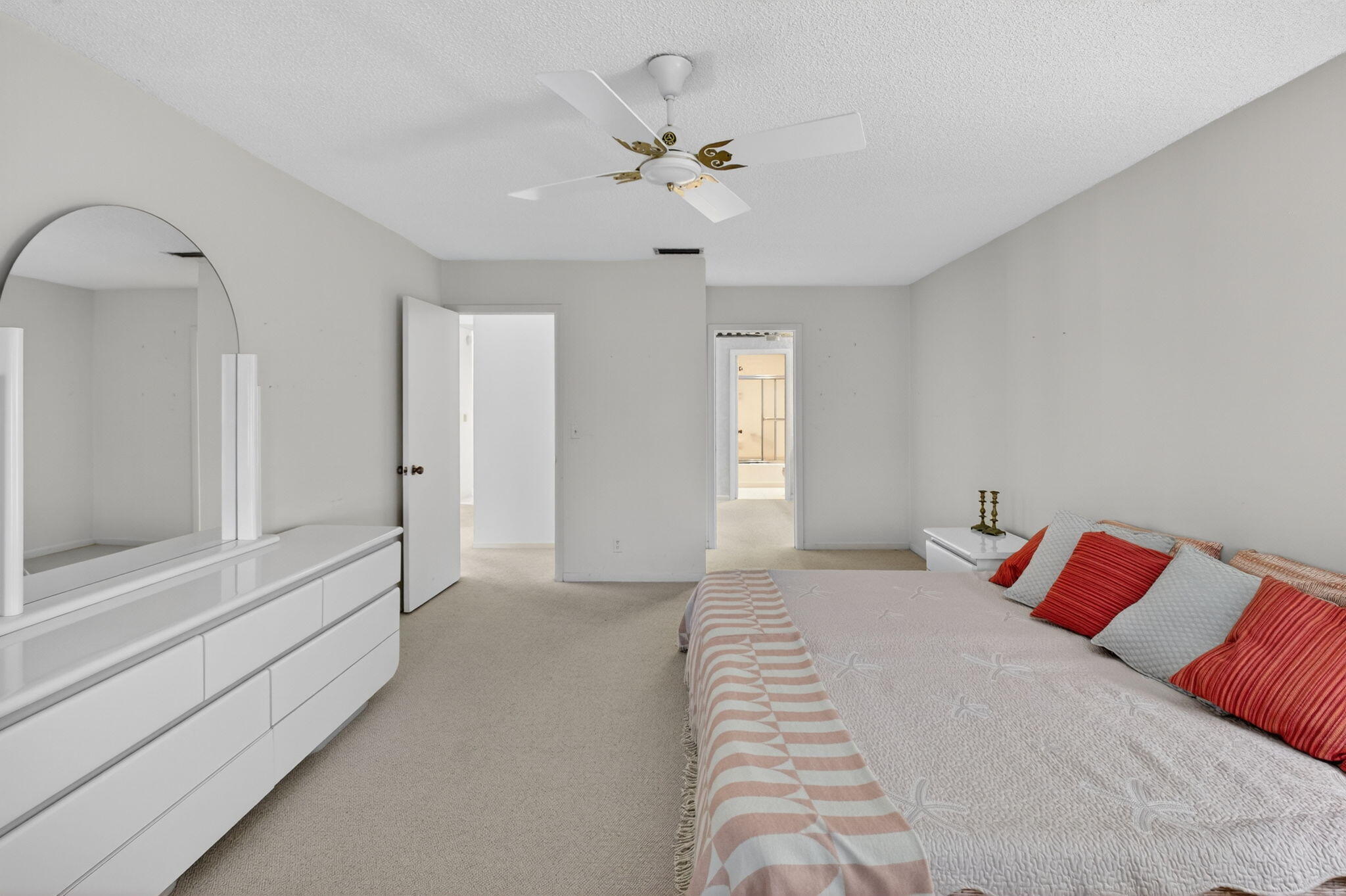 PALM GREENS AT VILLA DEL RAY CONDO II - Residential