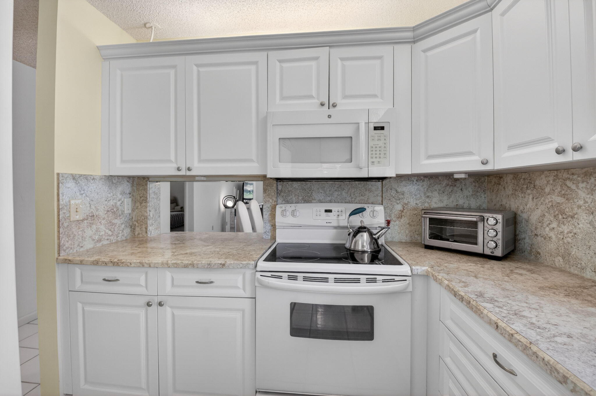 PALM GREENS AT VILLA DEL RAY CONDO II - Residential