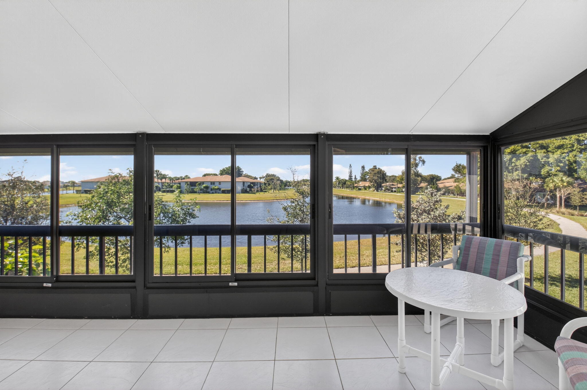 PALM GREENS AT VILLA DEL RAY CONDO II - Residential