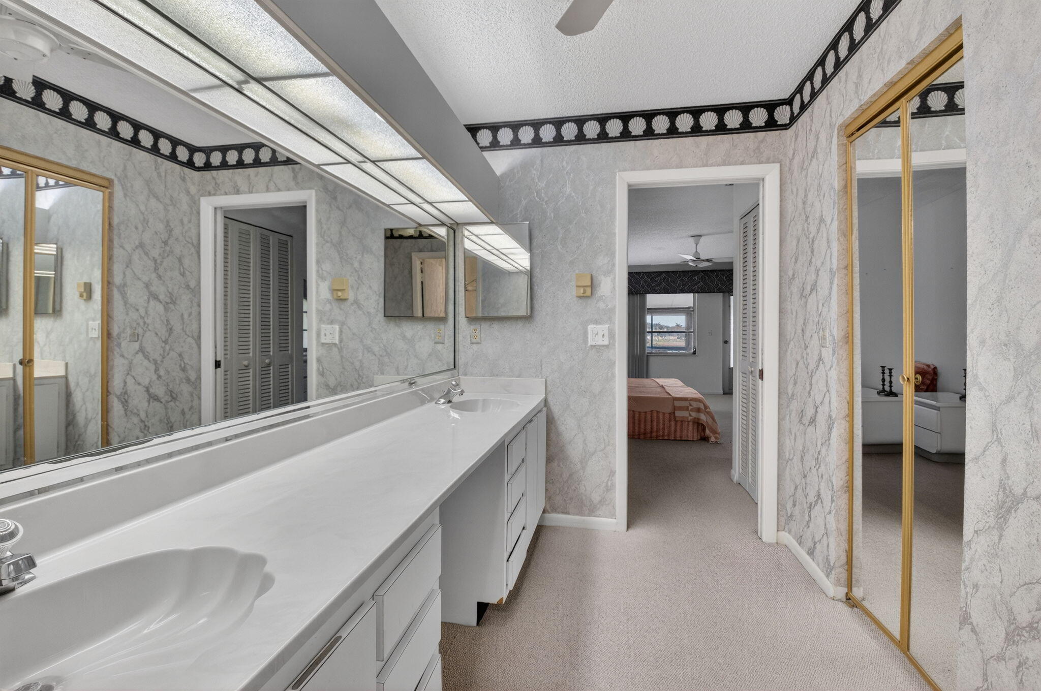 PALM GREENS AT VILLA DEL RAY CONDO II - Residential