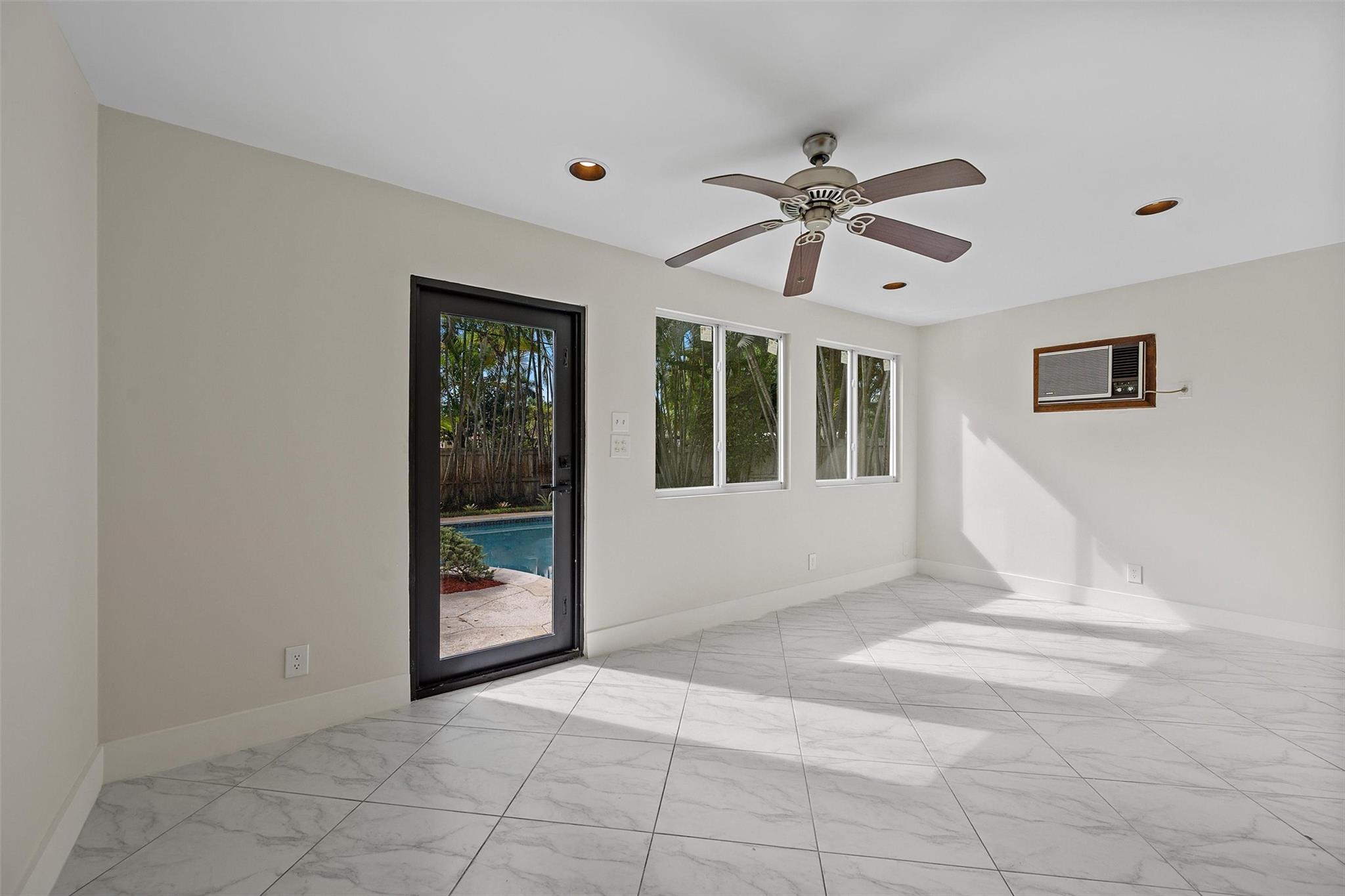 Hollywood Hills Second Ad - Residential