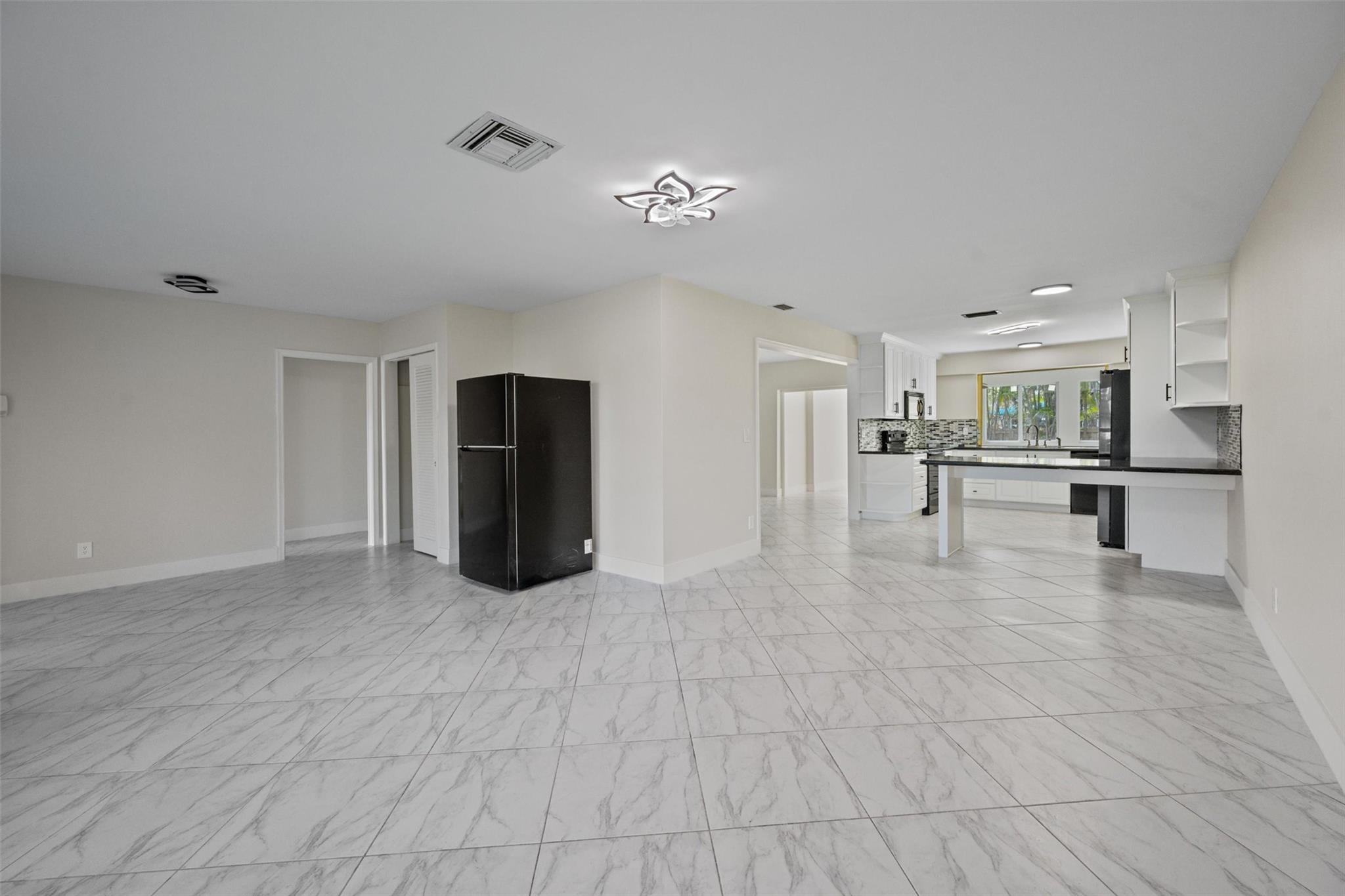 Hollywood Hills Second Ad - Residential