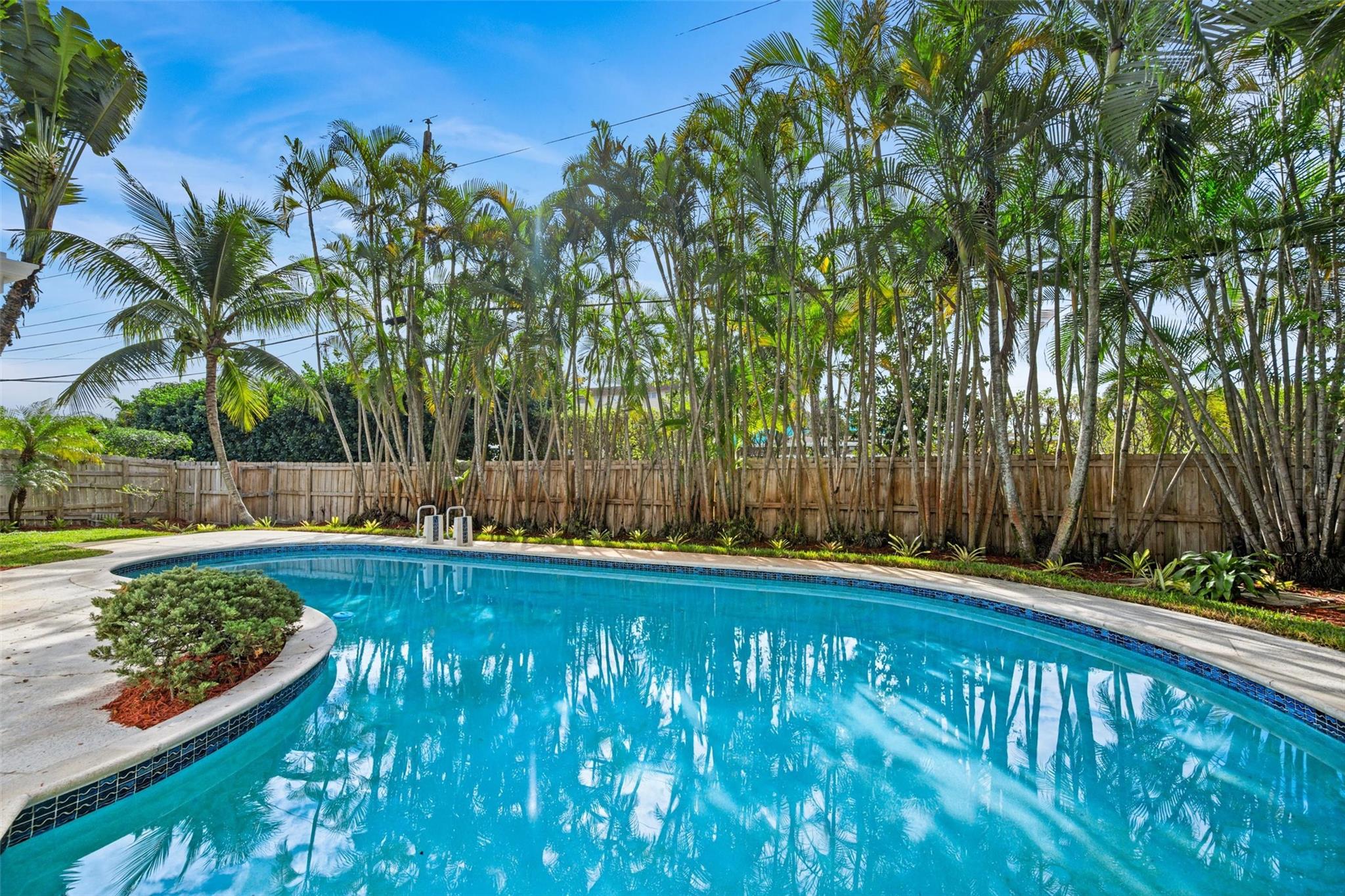 Hollywood Hills Second Ad - Residential