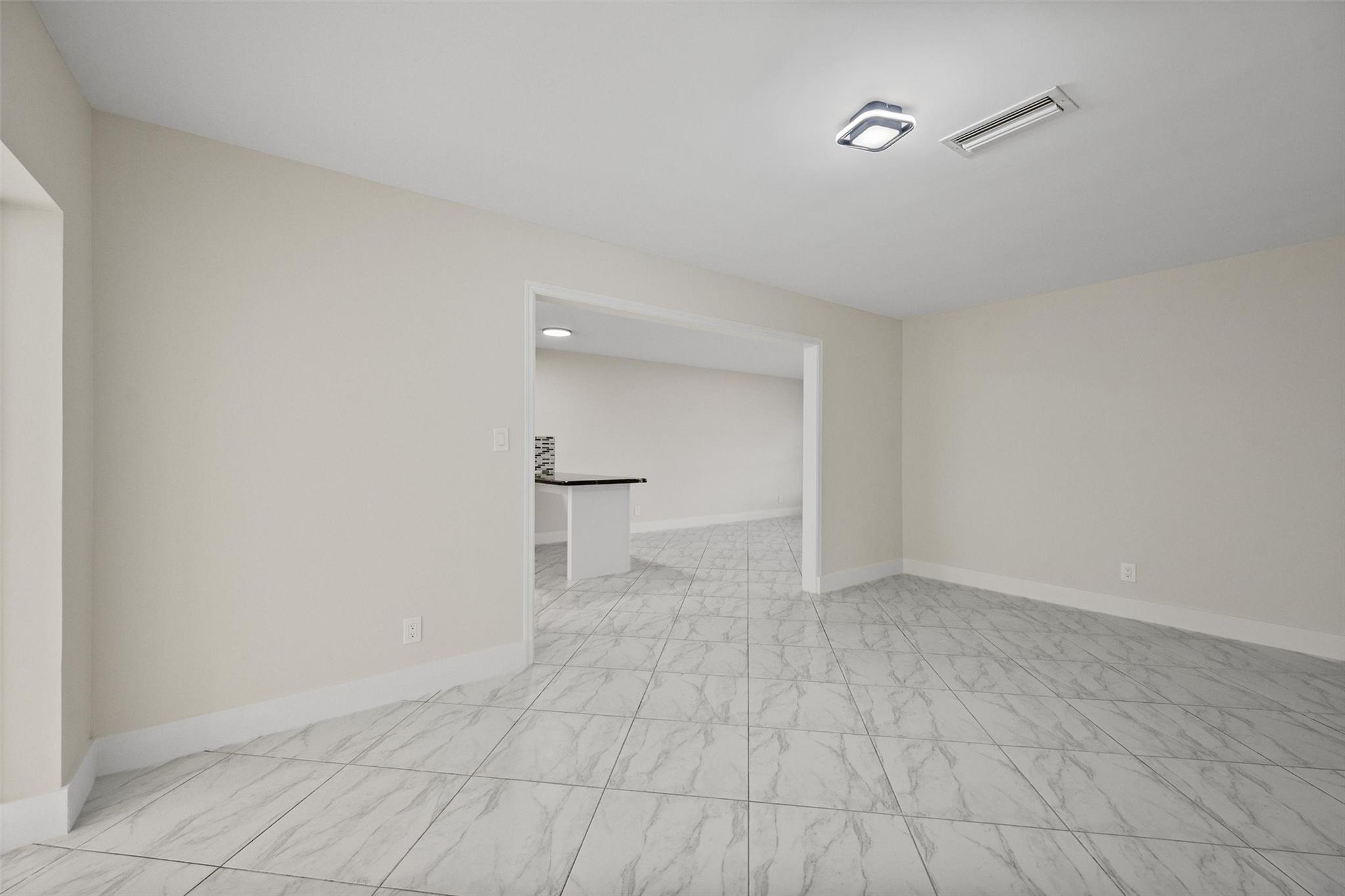 Hollywood Hills Second Ad - Residential