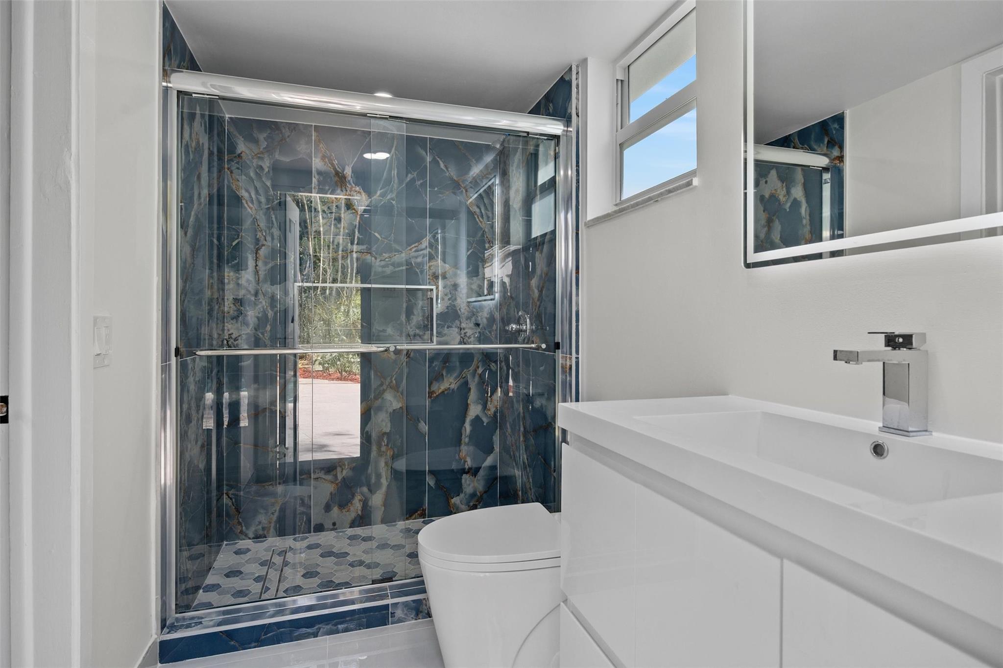 Hollywood Hills Second Ad - Residential