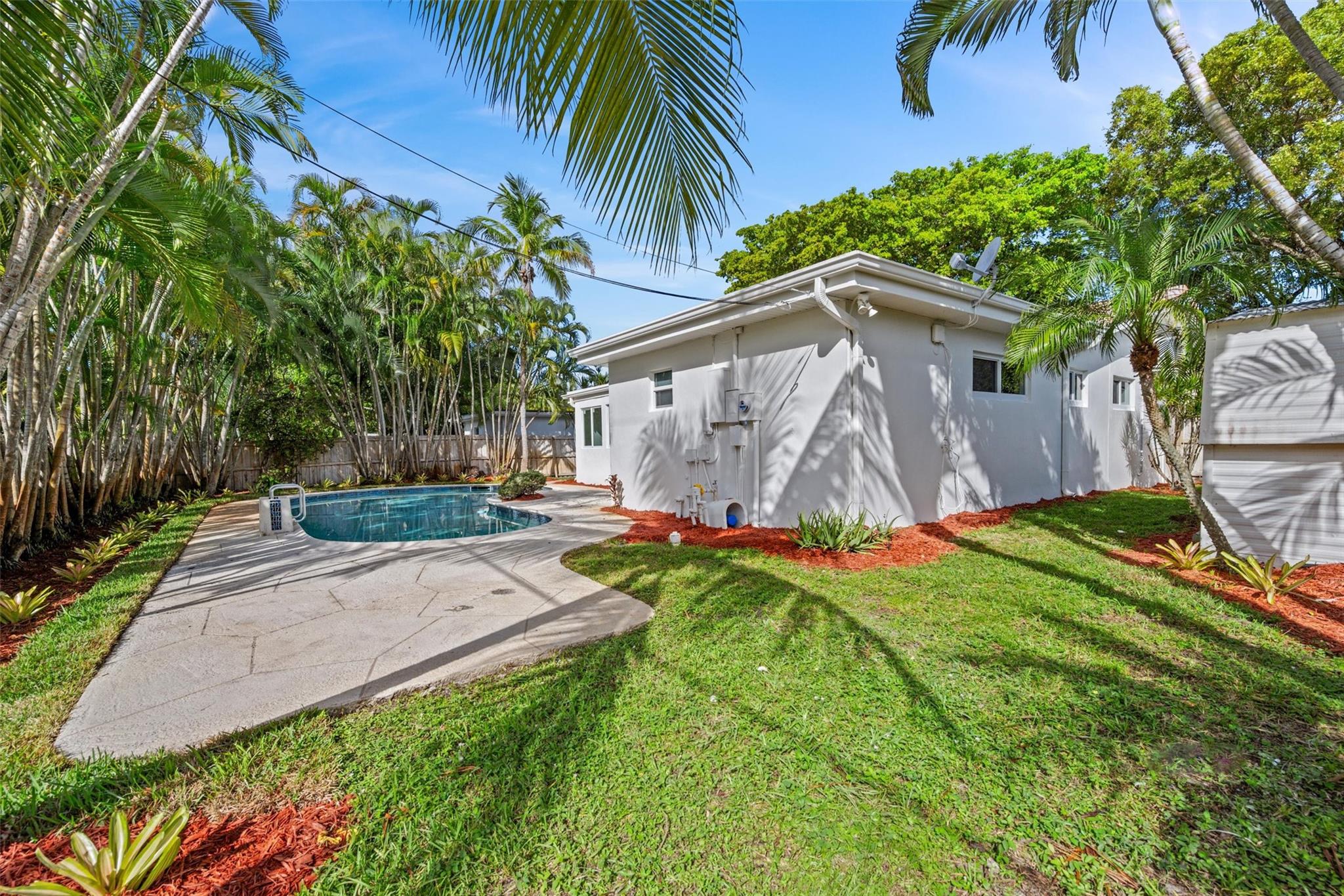 Hollywood Hills Second Ad - Residential