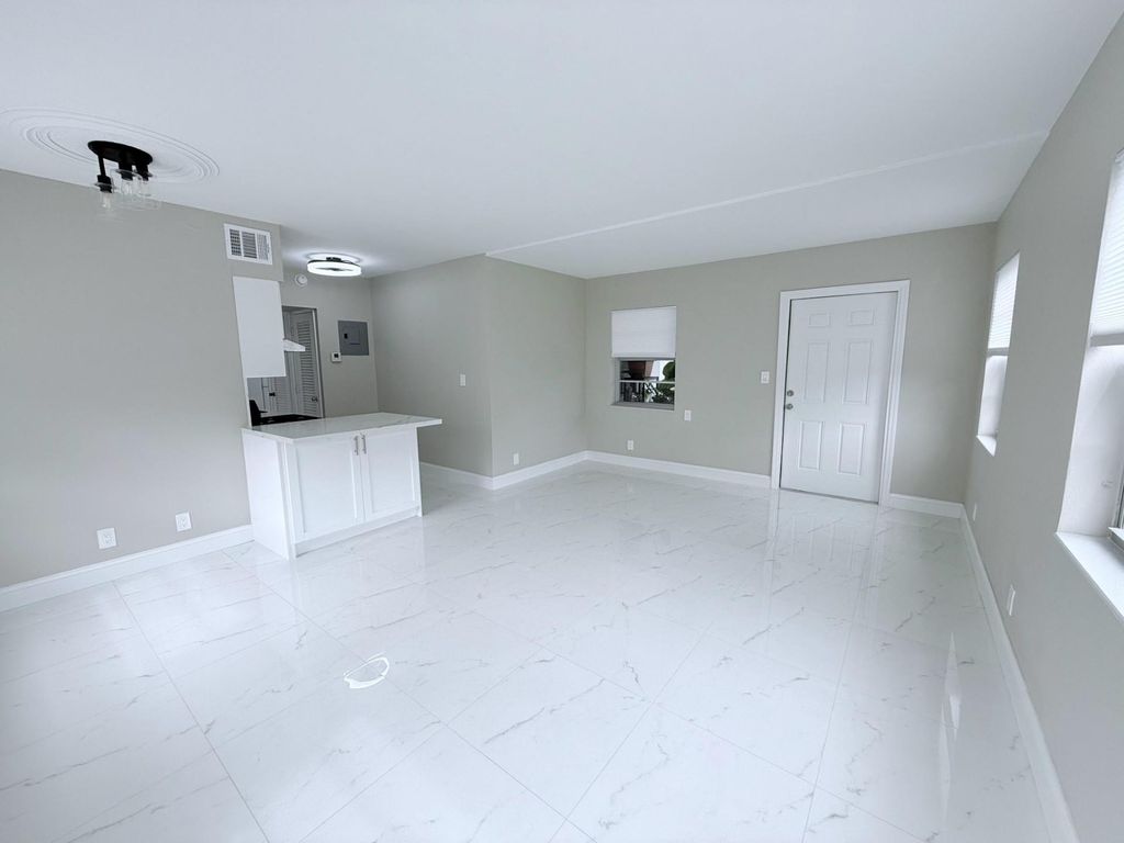 Photo of 2725 Middle River Drive #7, Fort Lauderdale, FL 33306 (MLS # F10506868)