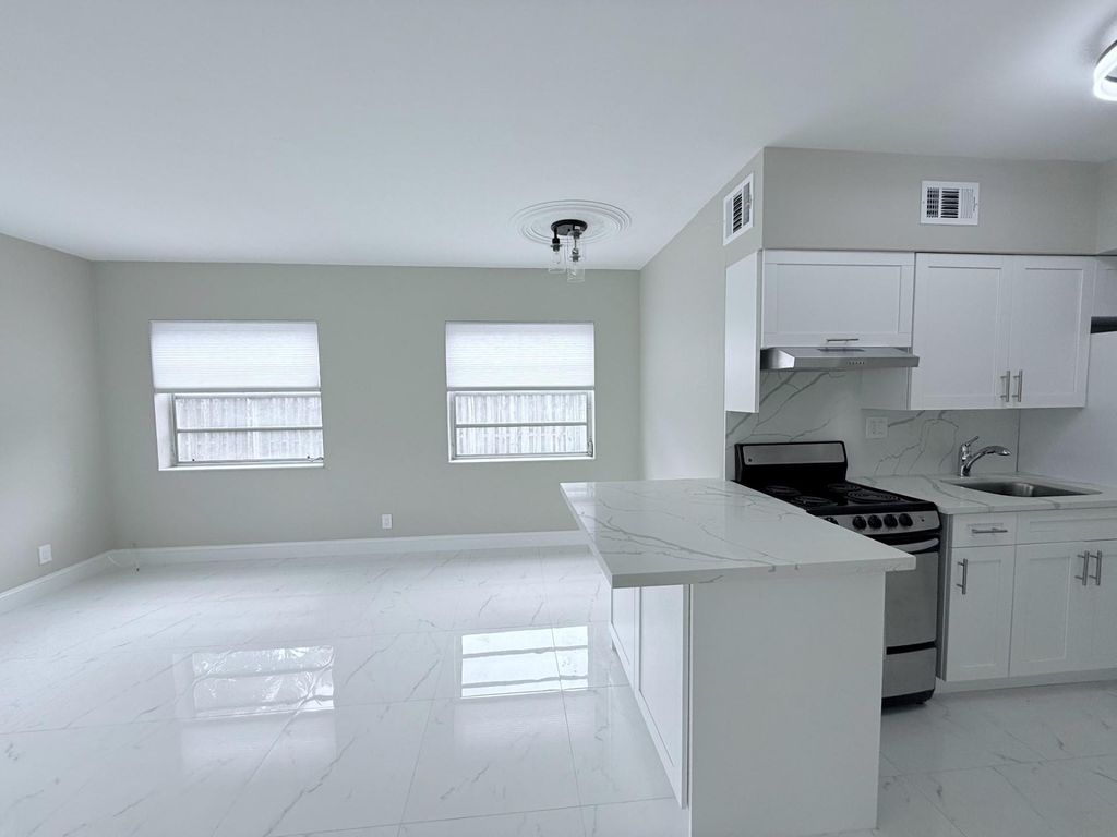 Photo of 2725 Middle River Drive #7, Fort Lauderdale, FL 33306 (MLS # F10506868)