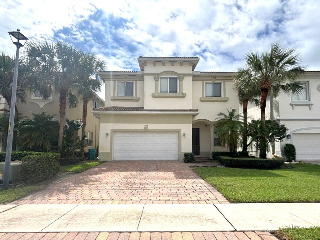 Photo of 1007 Grove Park Circle, Boynton Beach, FL 33436 (MLS # R11162905)