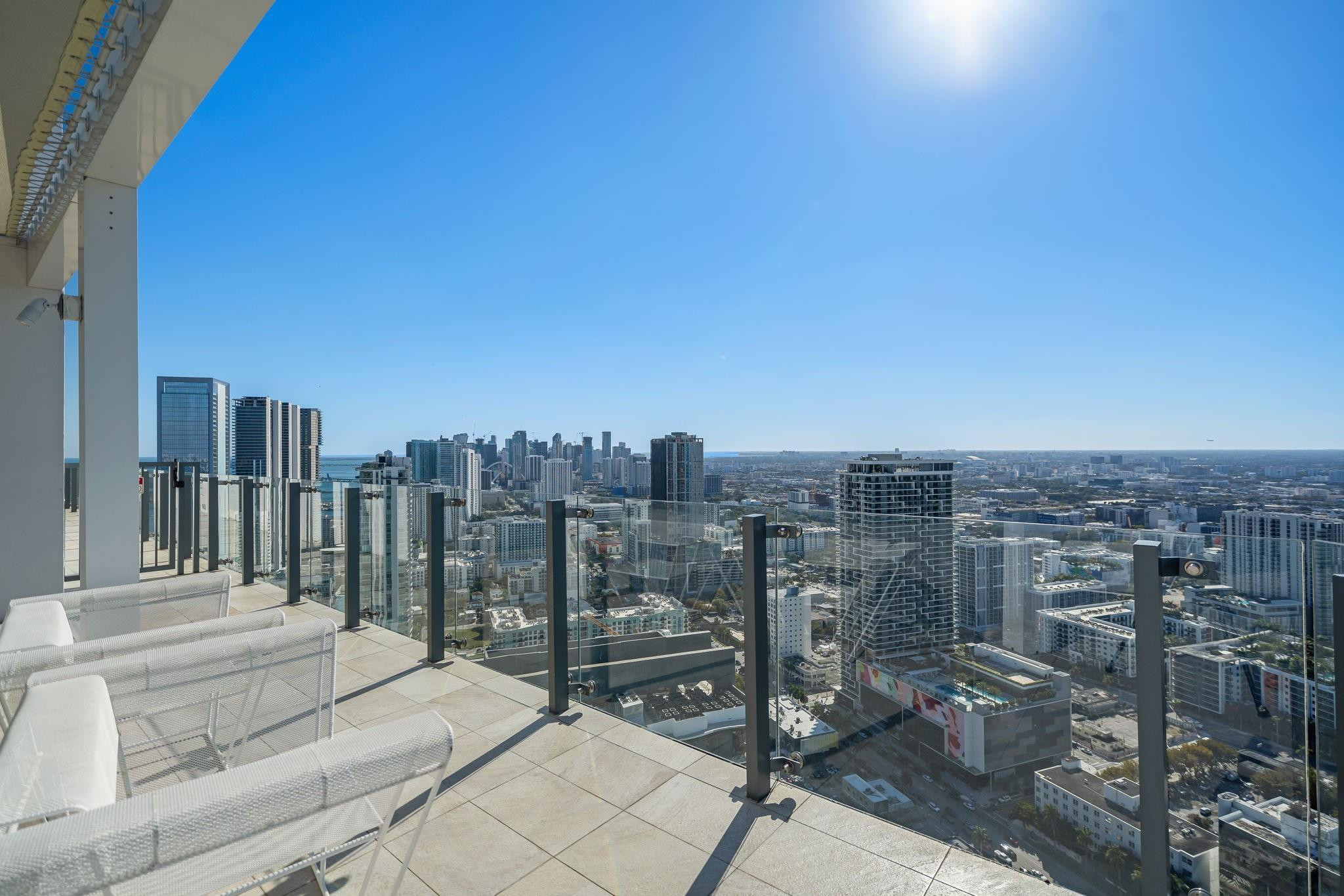 PARAISO BAYVIEWS CONDO - Residential Lease