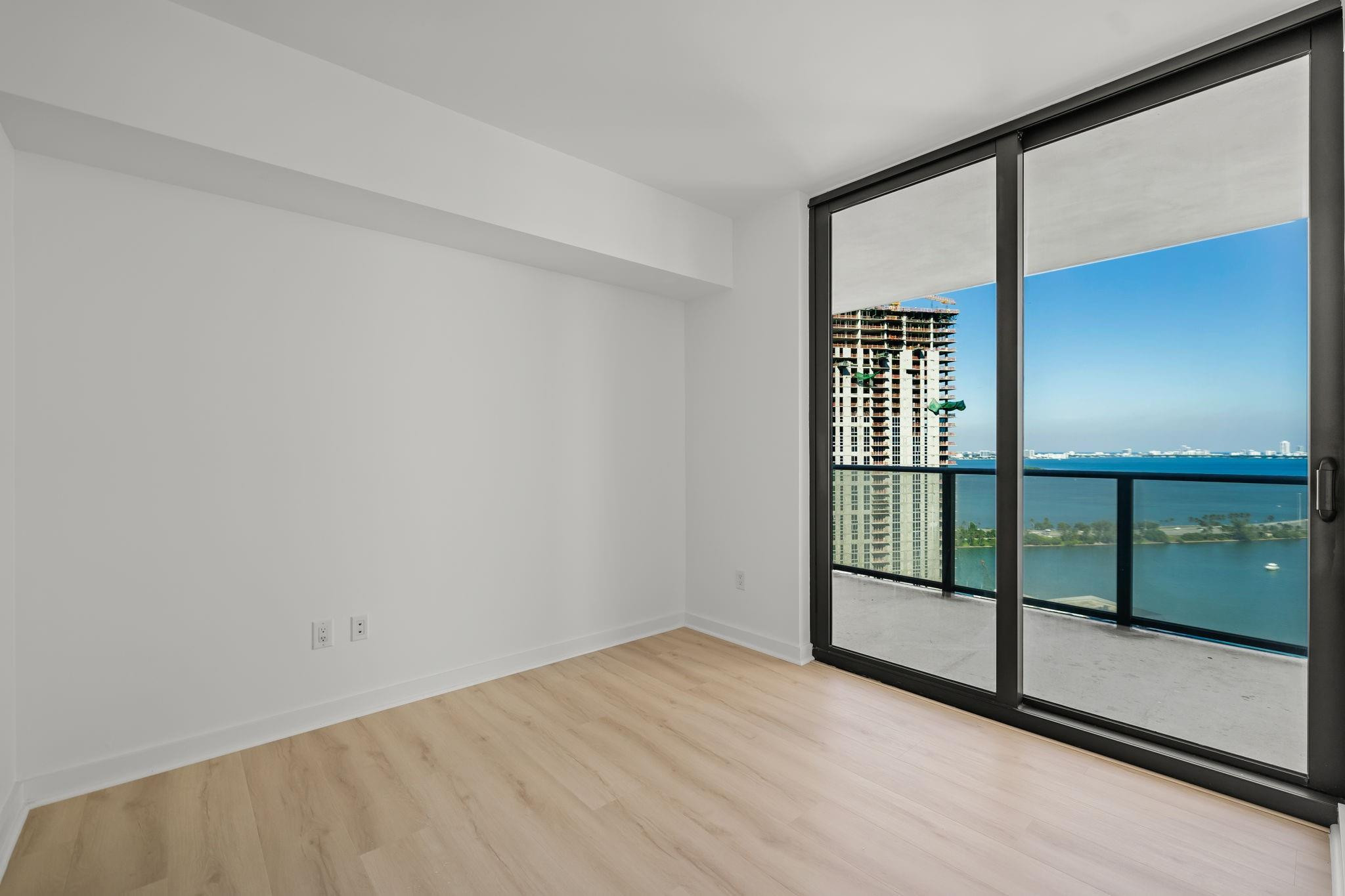 PARAISO BAYVIEWS CONDO - Residential Lease