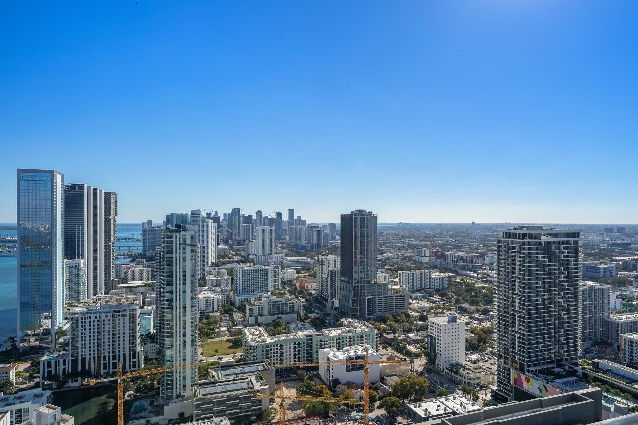 PARAISO BAYVIEWS CONDO - Residential Lease