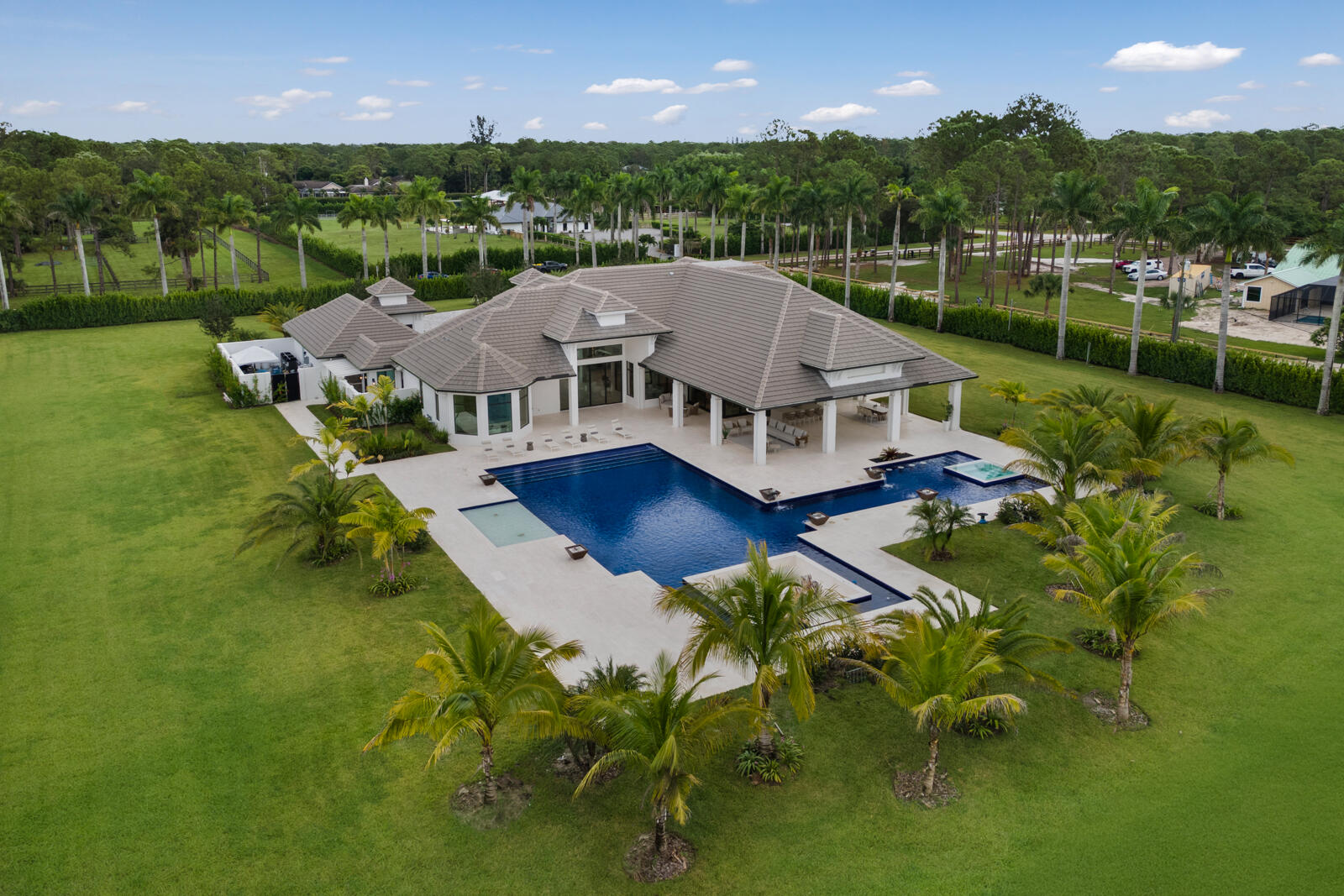 CALOOSA - Residential Lease