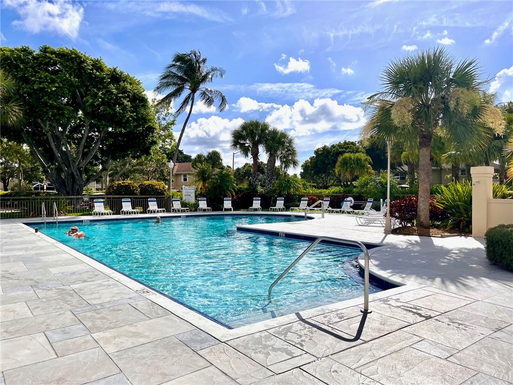WELLESLEY AT BOYNTON - Residential