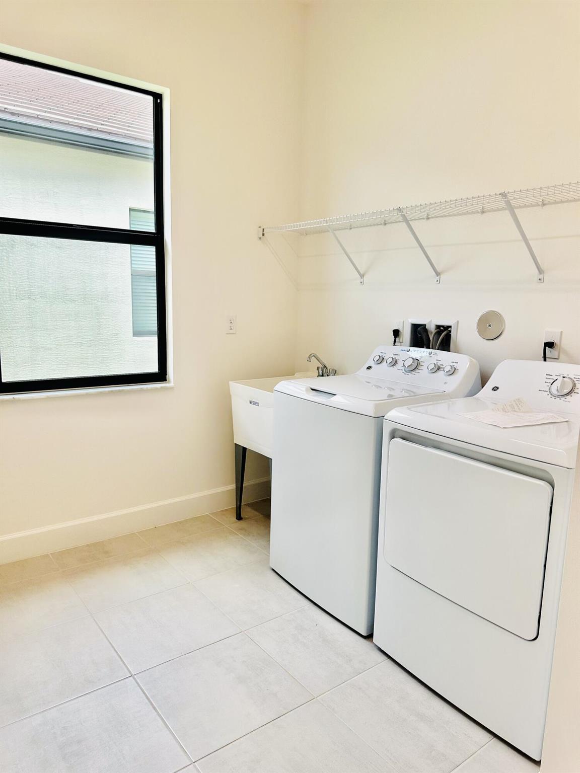 RIVERLAND PARCEL B - PLAT - Residential Lease