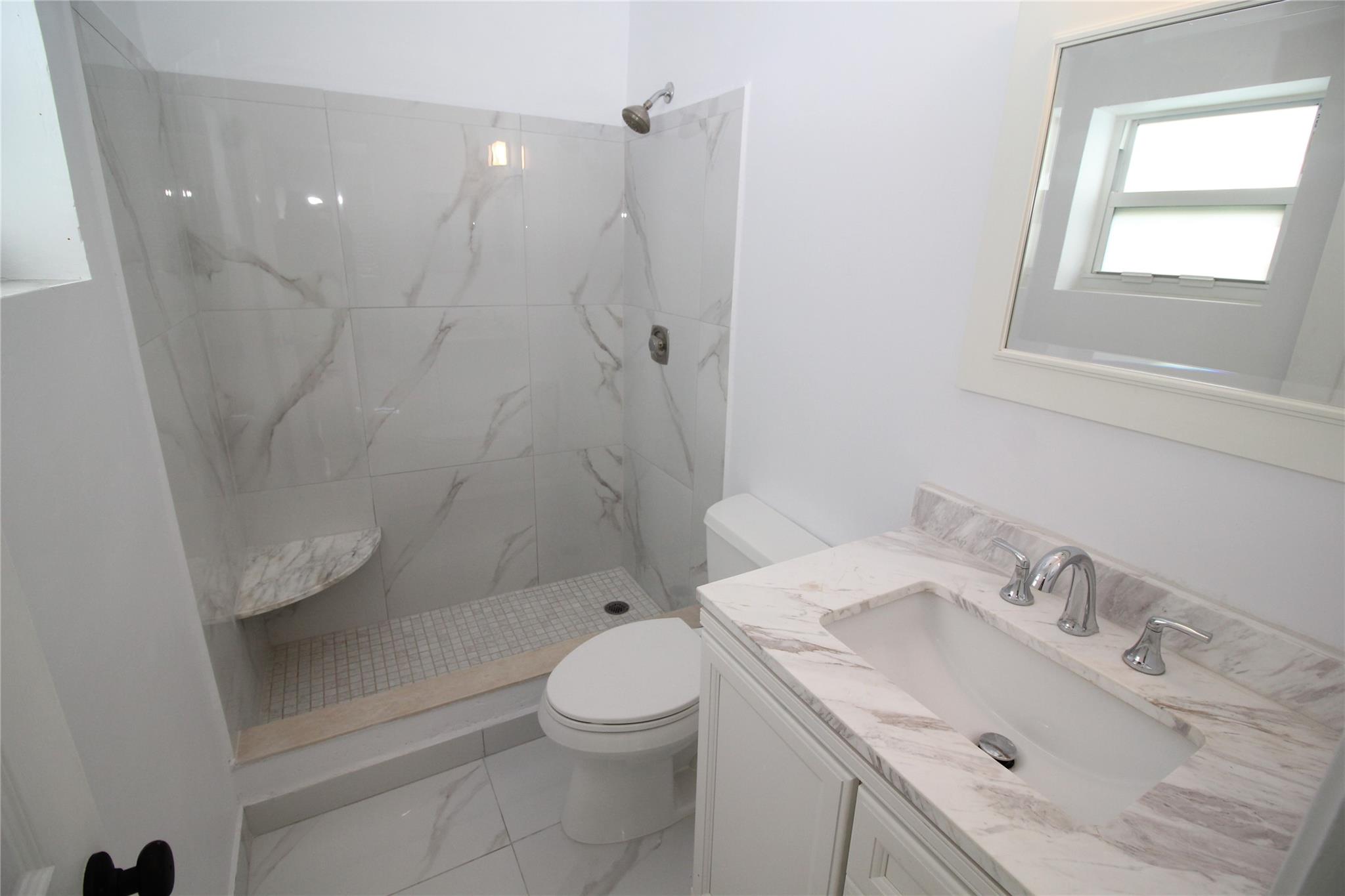 Melaleuca Isles 52-48 B - Residential Lease